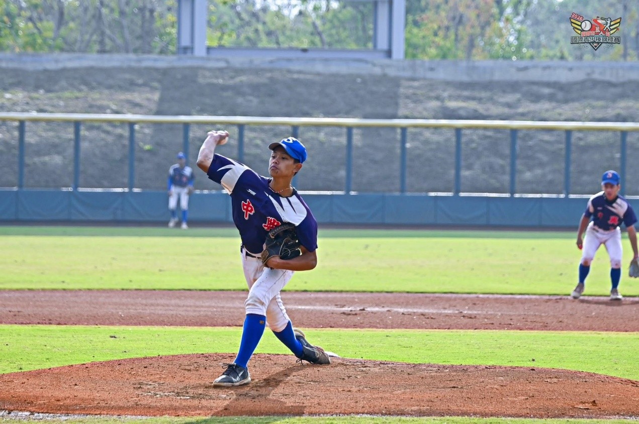 相關圖片3-南投縣中興國中棒球隊勇奪巨人盃國際青少棒錦標賽冠軍