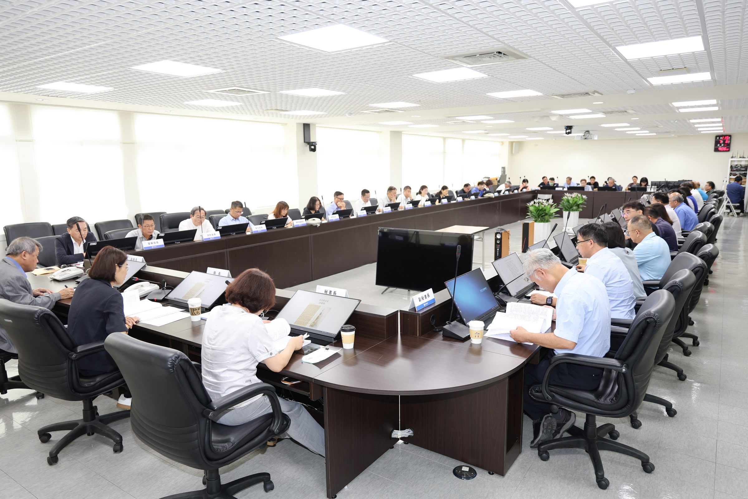 相關圖片2-致癌油品回收率南投高於全國  許縣長：持續掌握流向守護縣民食安，並籲中央建立更主動的監測、抽驗機制