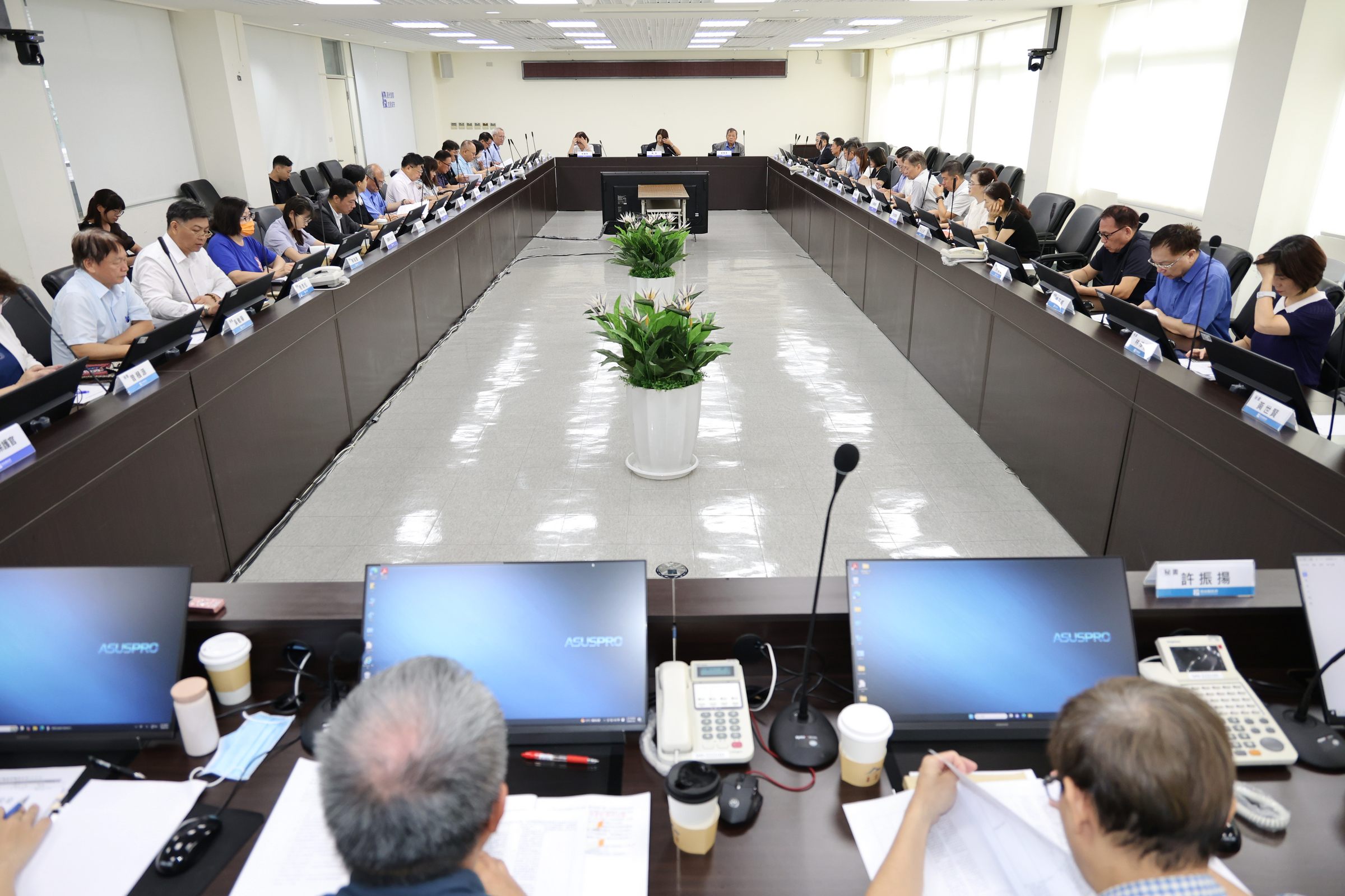 相關圖片1-致癌油品回收率南投高於全國  許縣長：持續掌握流向守護縣民食安，並籲中央建立更主動的監測、抽驗機制