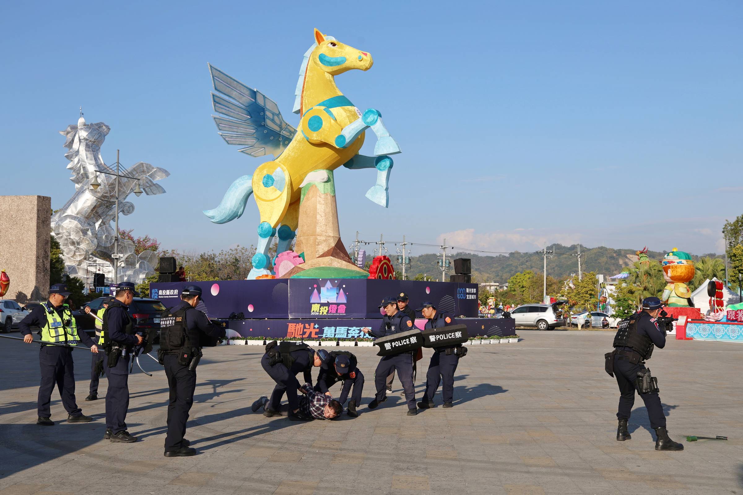 相關圖片5-強化緊急應變能力 縣府辦理2026南投燈會安全維護演習 