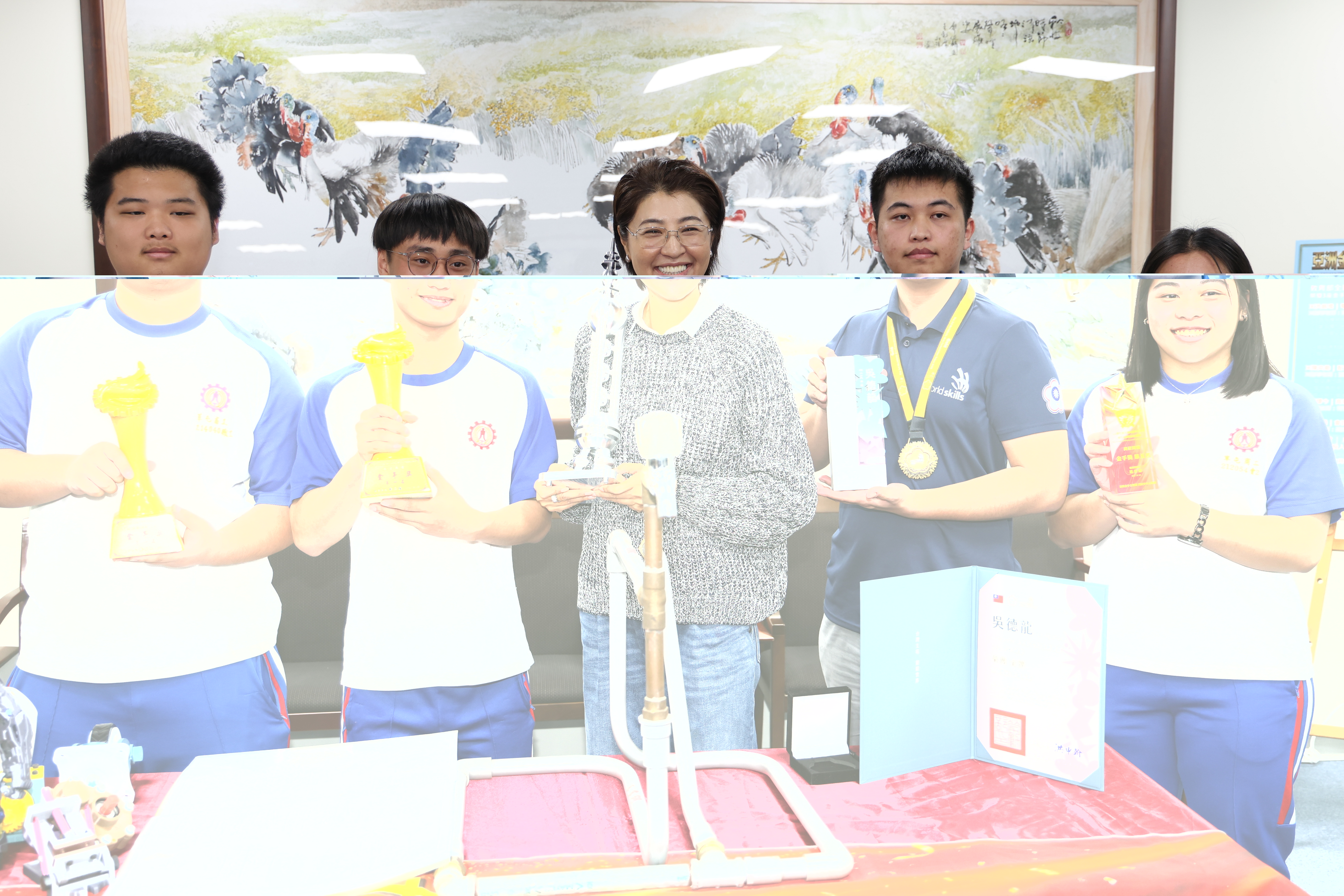 相關圖片1-三金榮耀！草屯商工「技擊」國際　許縣長祝賀期勉再接再厲