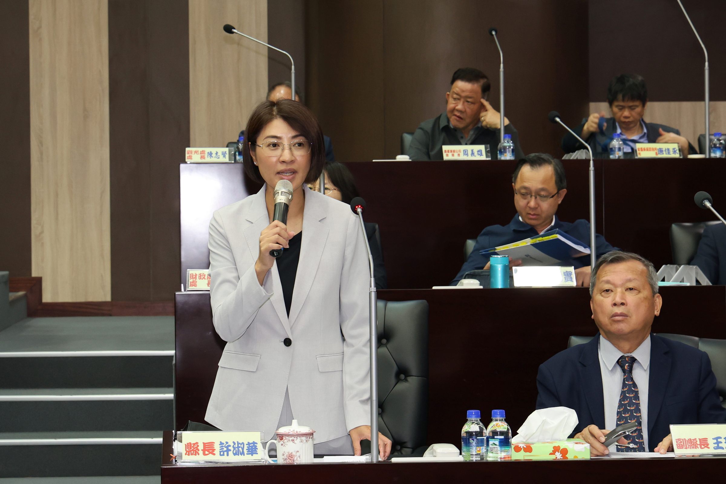 圖片-縣議會五月定期會圓滿閉幕  許縣長感謝議員支持預算匡督縣政