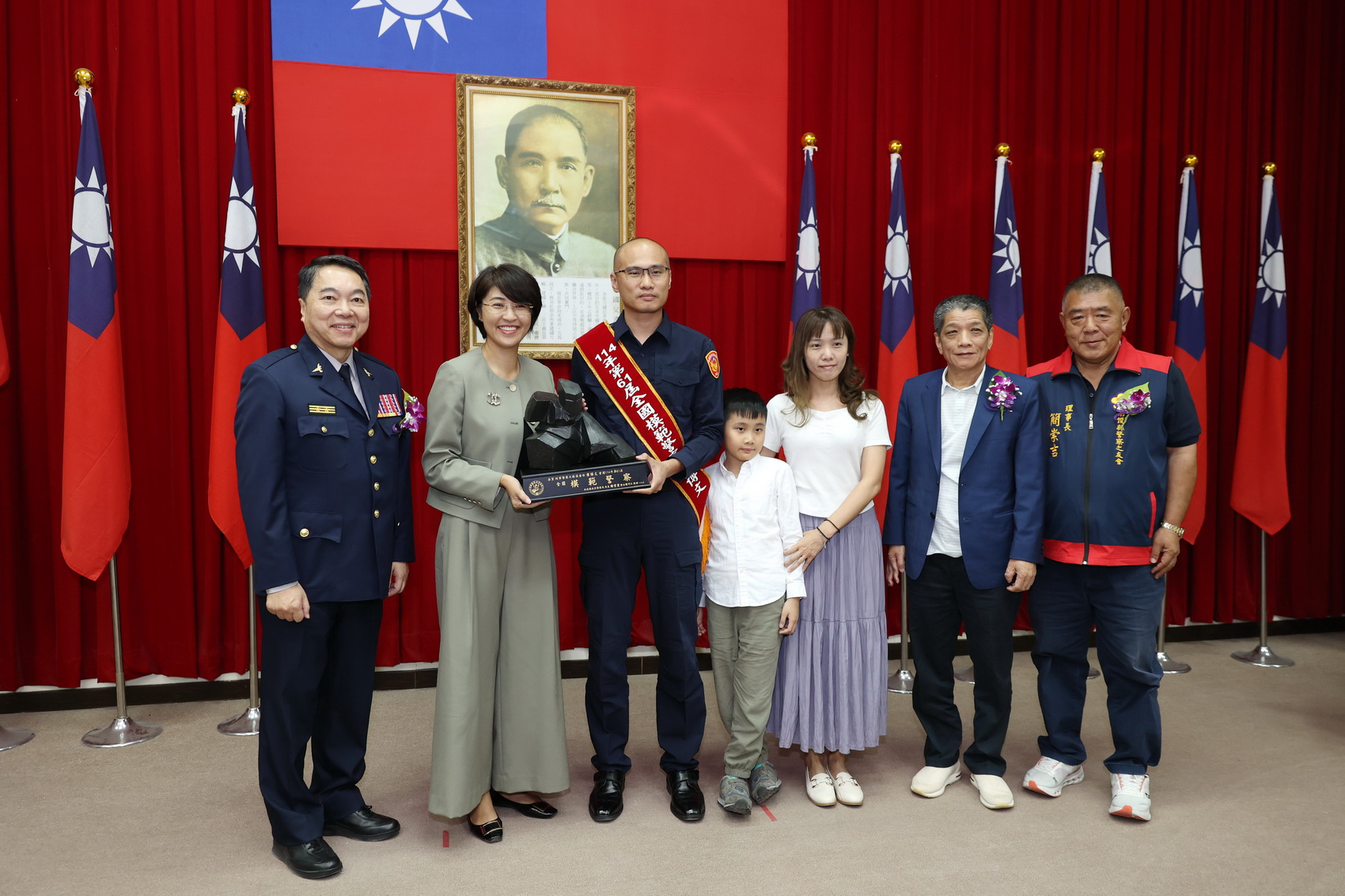 文章圖片-警察節將至　縣府表揚19位模範警察及績優同仁