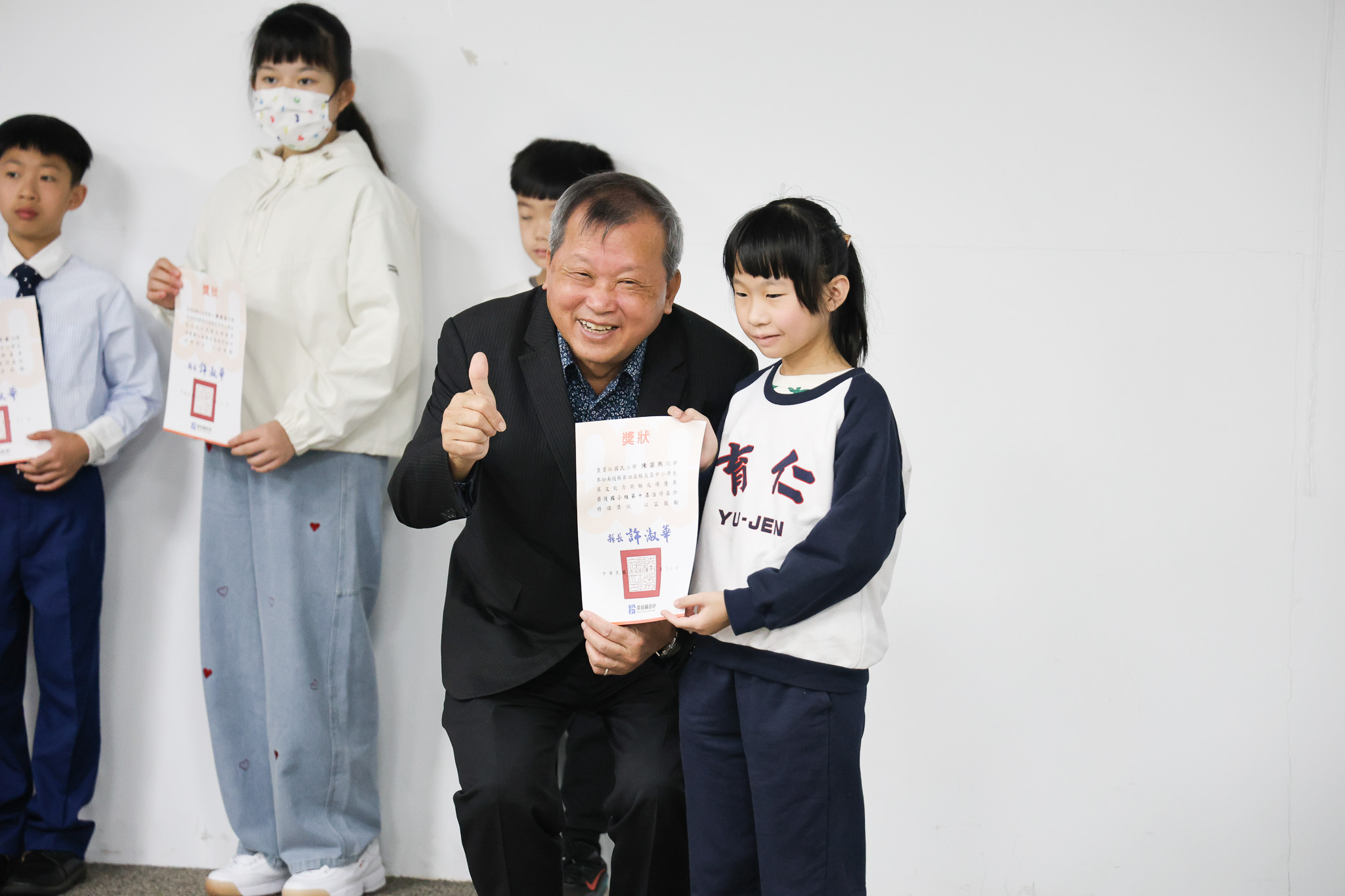 相關圖片2-南投縣第四屆縣長盃中小學英文能力測驗比賽頒獎 副縣長王瑞德勉勵學子紮根本土放眼世界