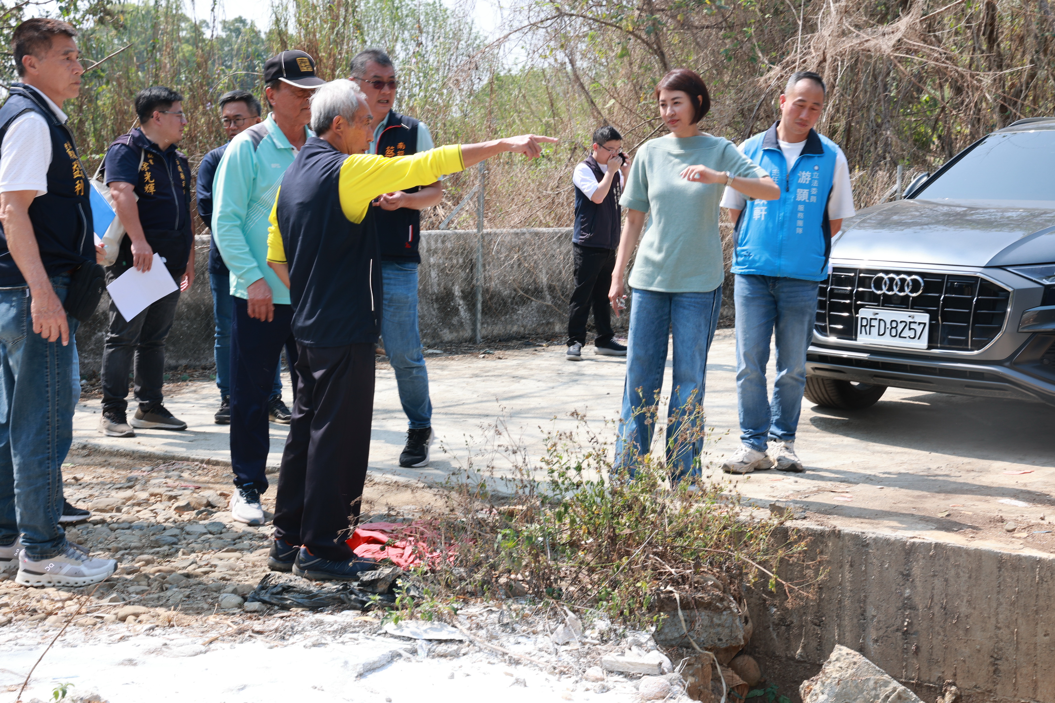 相關圖片1-縣長許淑華會勘名間基層建設   核定1,024萬改善