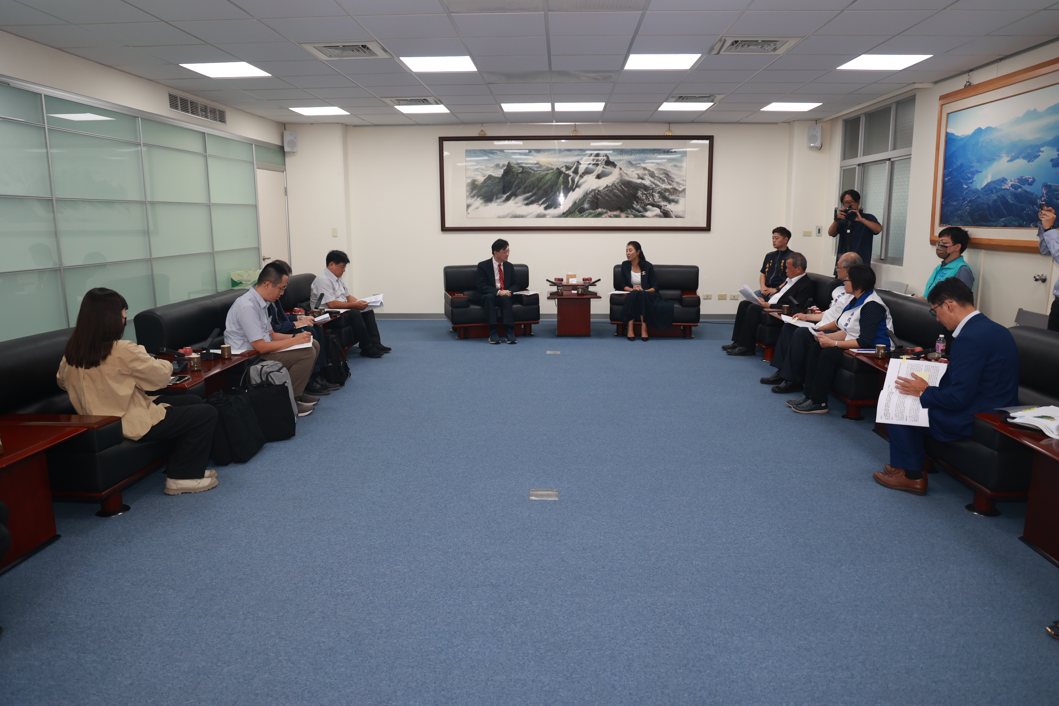 相關圖片2-內政部次長董建宏拜會縣長許淑華  溝通國土計畫議題