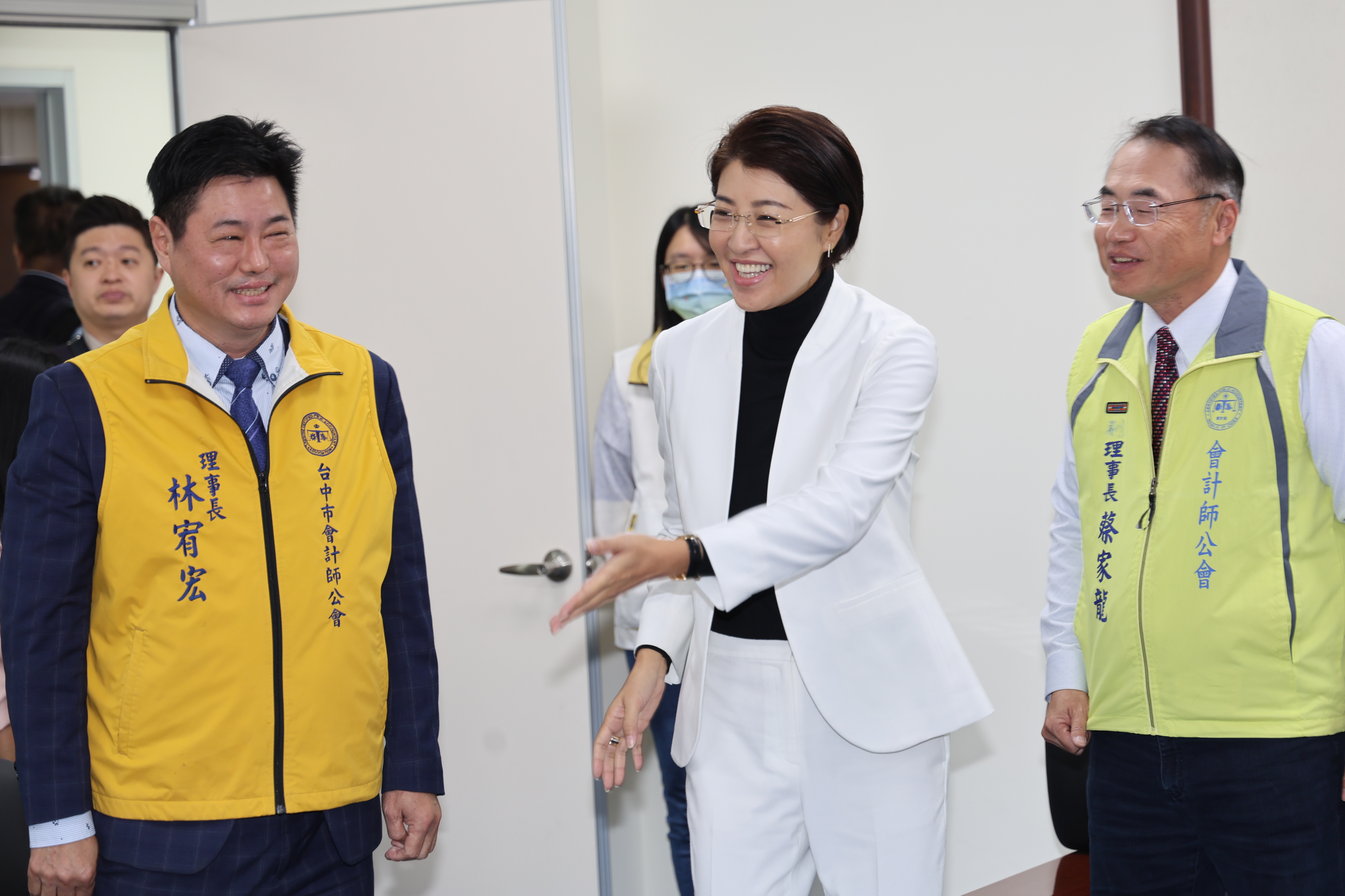 相關圖片2-愛心不斷！會計師公會第8年送暖南投 捐千包白米助弱勢過好年