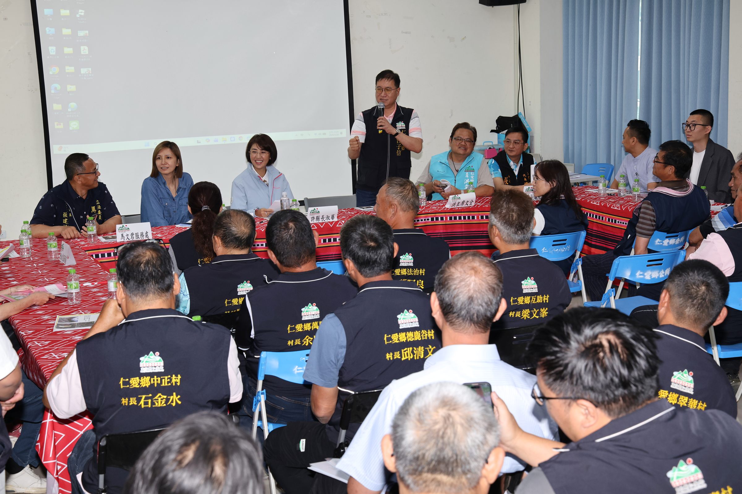 相關圖片3-許縣長會勘仁愛簽核25件逾4千萬元改善工程  投89線14K新闢截彎取直高架橋爭取中央逾3億元補助