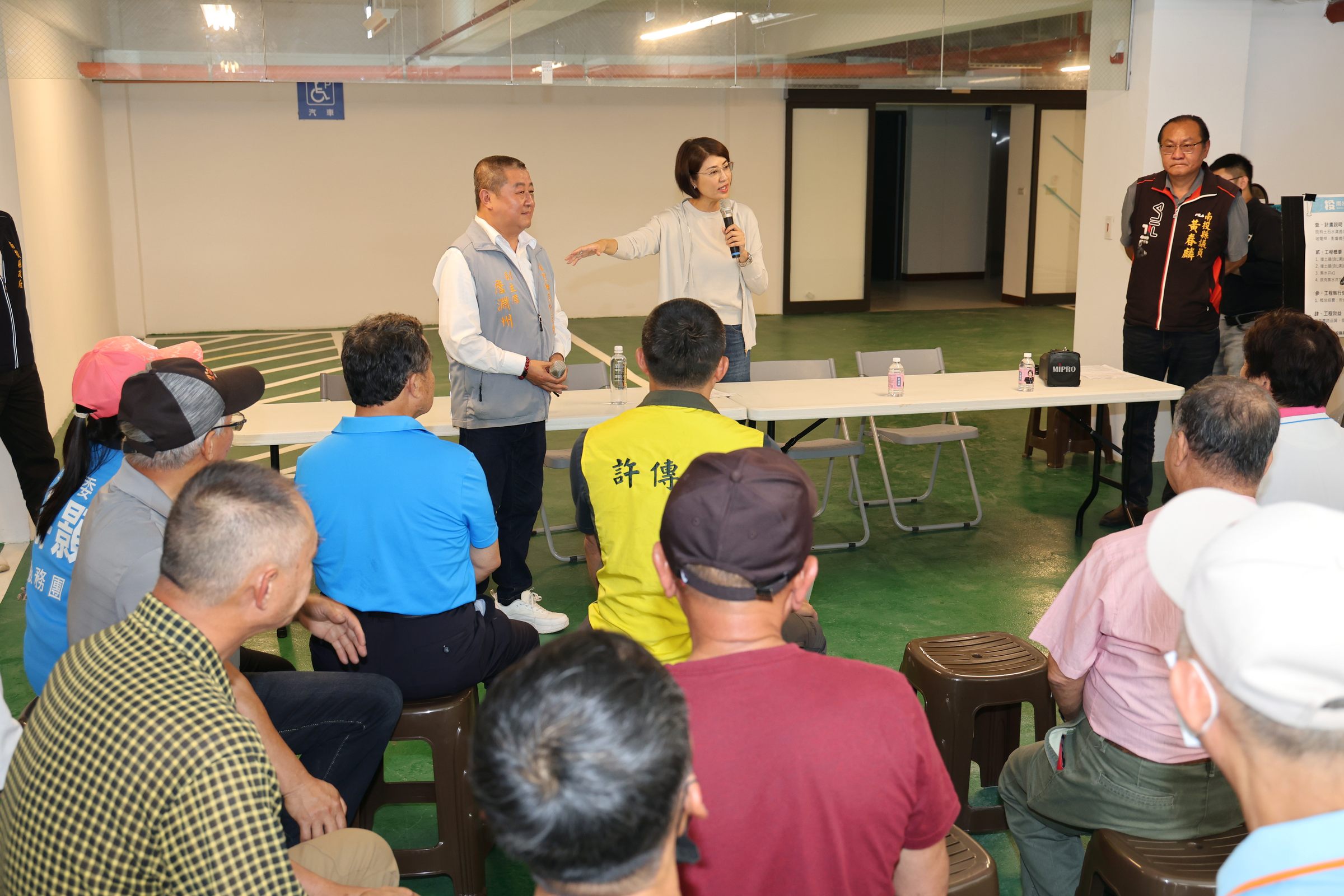 相關圖片7-許縣長水里會勘，加速改善道路、排水