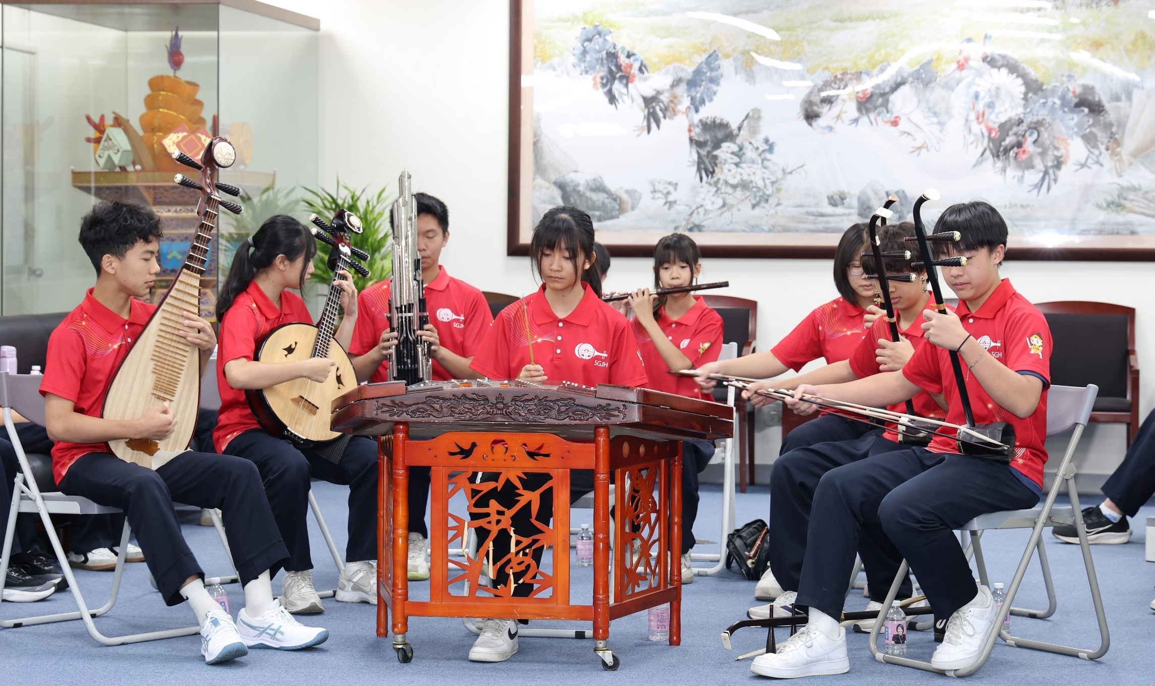 相關圖片7-三光國中絲竹樂團榮獲全國賽同組「唯一特優」  許縣長勉勵大讚南投之光