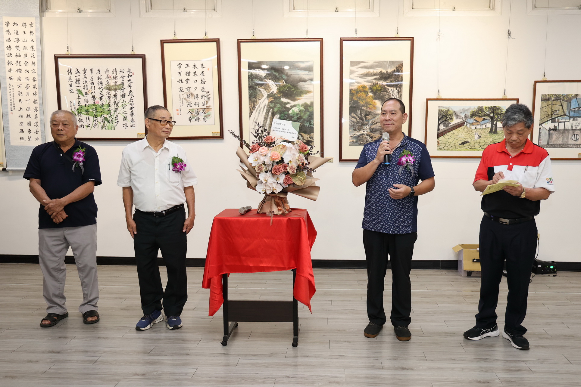 圖片-「草屯鎮和平老人會書法水墨聯展」開幕 百餘件作品有看頭