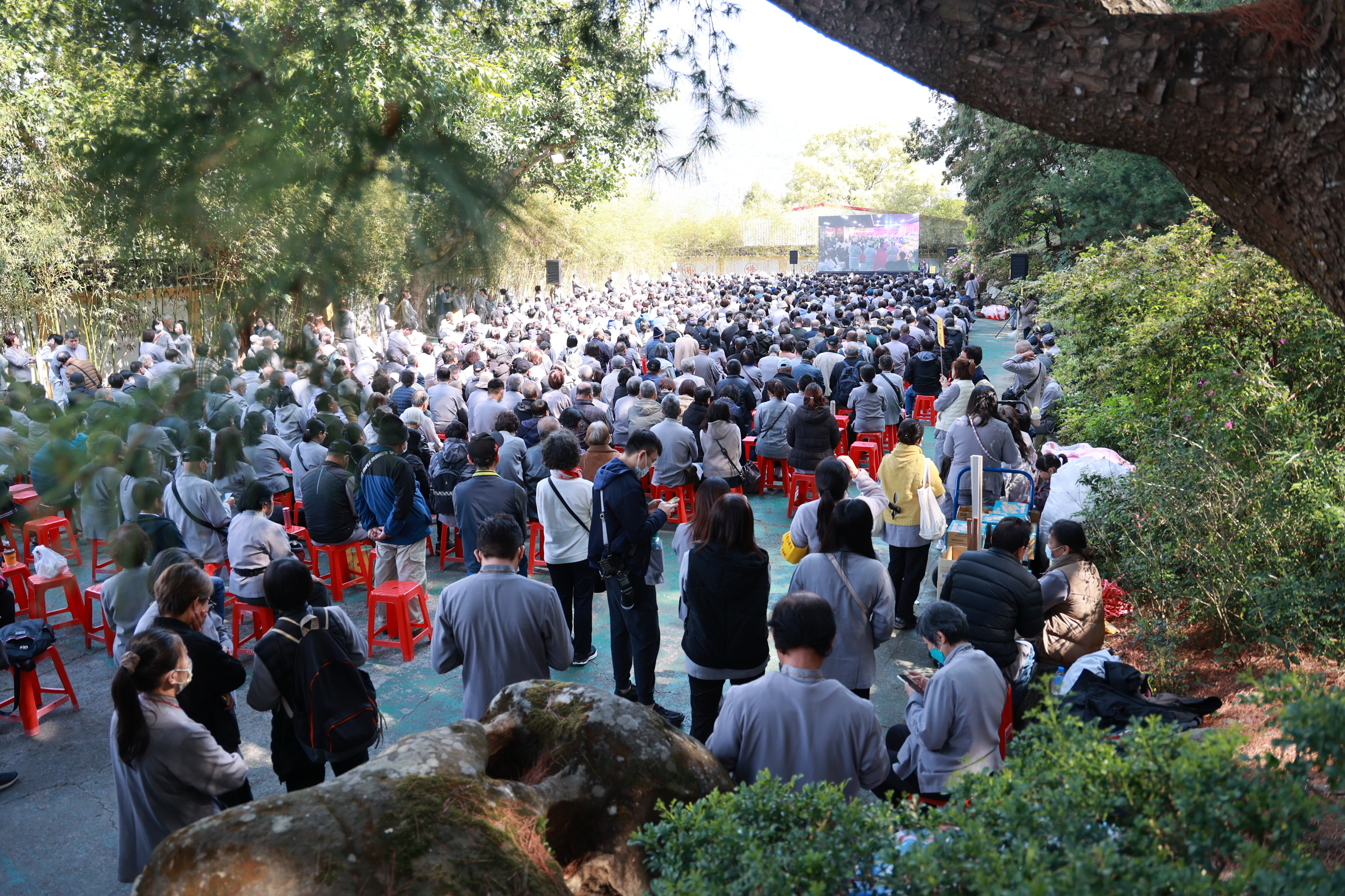 相關圖片3-中央頒褒揚令      送別混元禪師備極哀榮