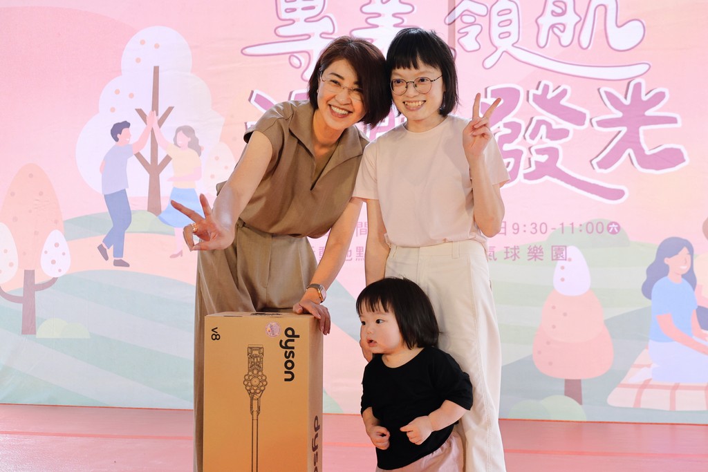 相關圖片3-南投社工日  許縣長表揚績優社工