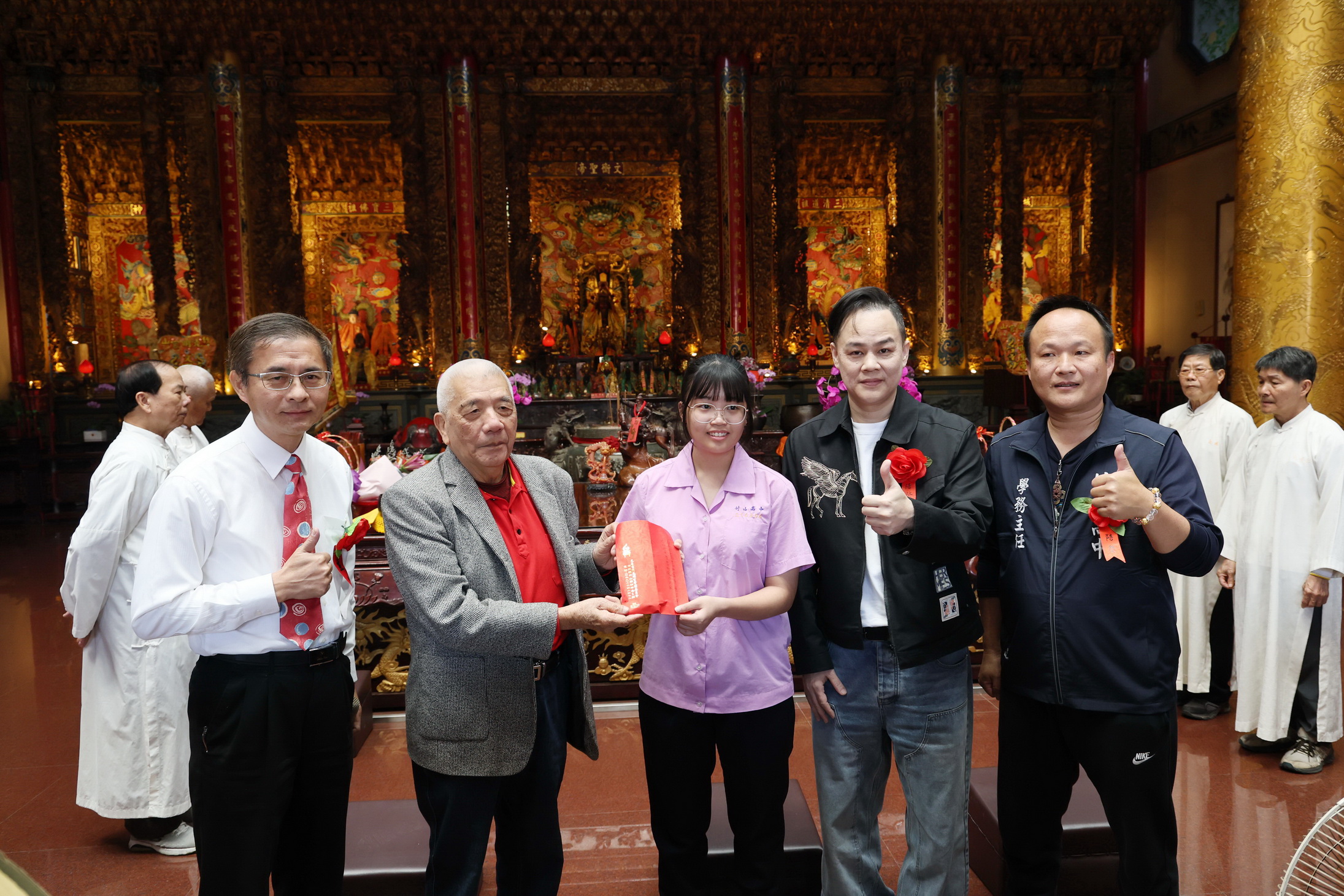 相關圖片3-竹山3校獲教學及校長領導卓越獎 克明宮頒贈獎金鼓勵