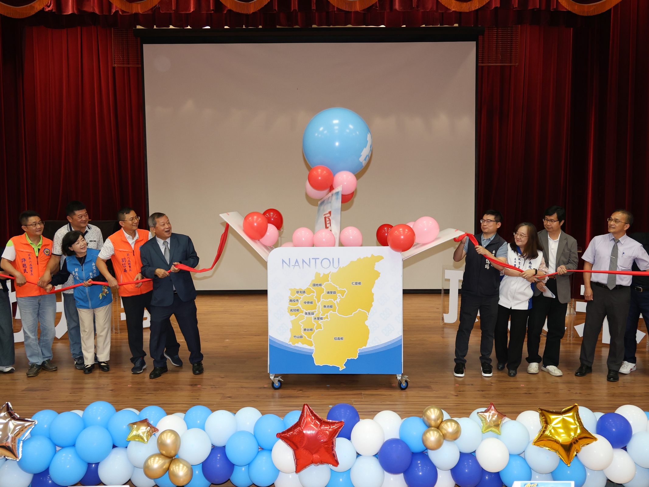 相關圖片1-南投縣啟動會考獎勵「雙方案」 學生最高可領10.5萬元獎學金