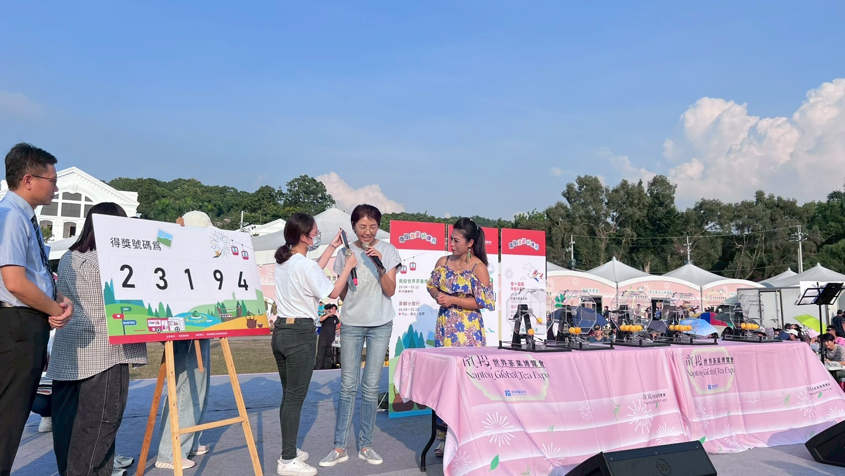 相關圖片3-南投旅遊好康月登錄破千萬 抽出首波大獎Gogoro幸運得主