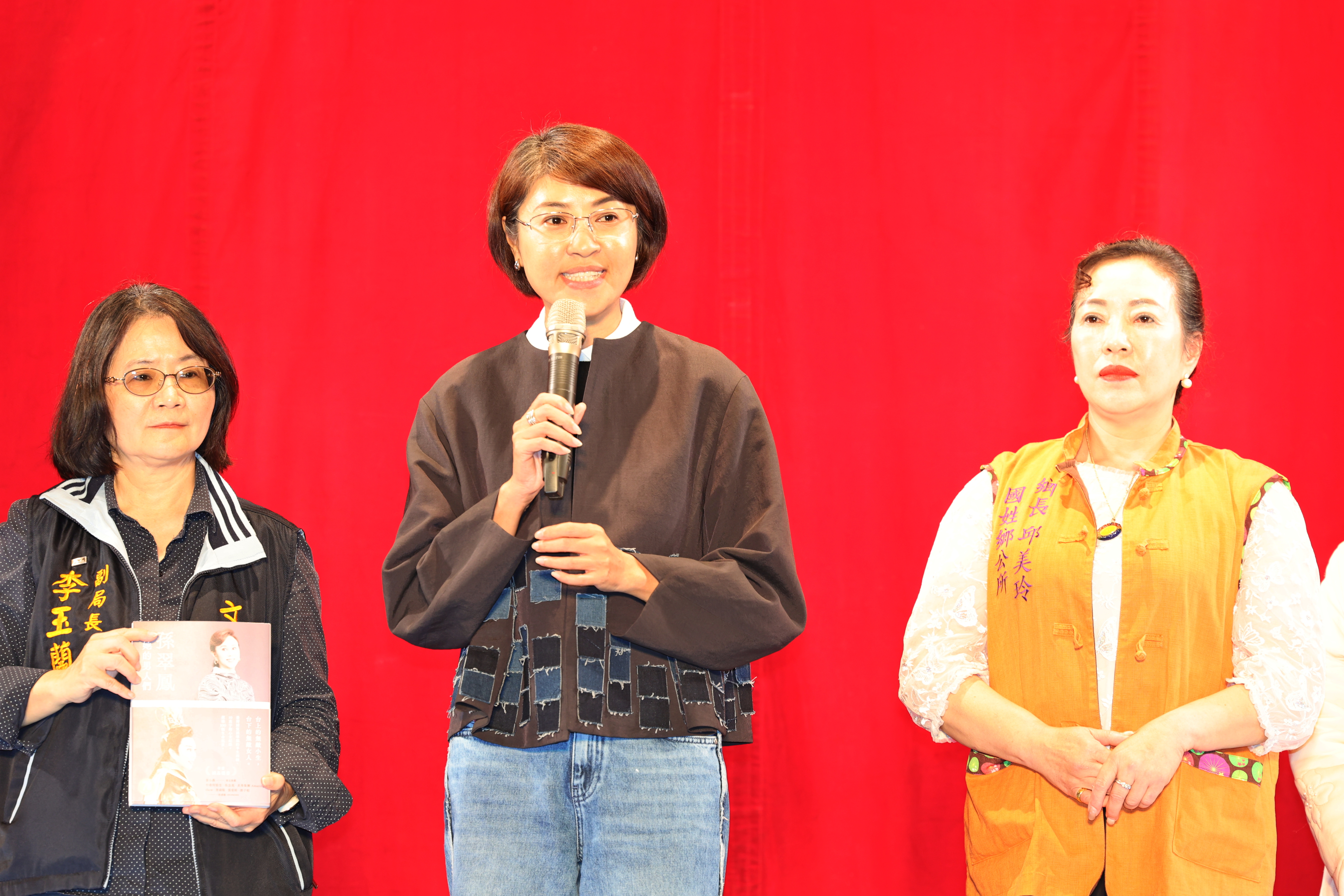 相關圖片6-明華園「女神何仙姑」國姓巡演爆棚！  許淑華縣長：讓國家級戲曲走入偏鄉