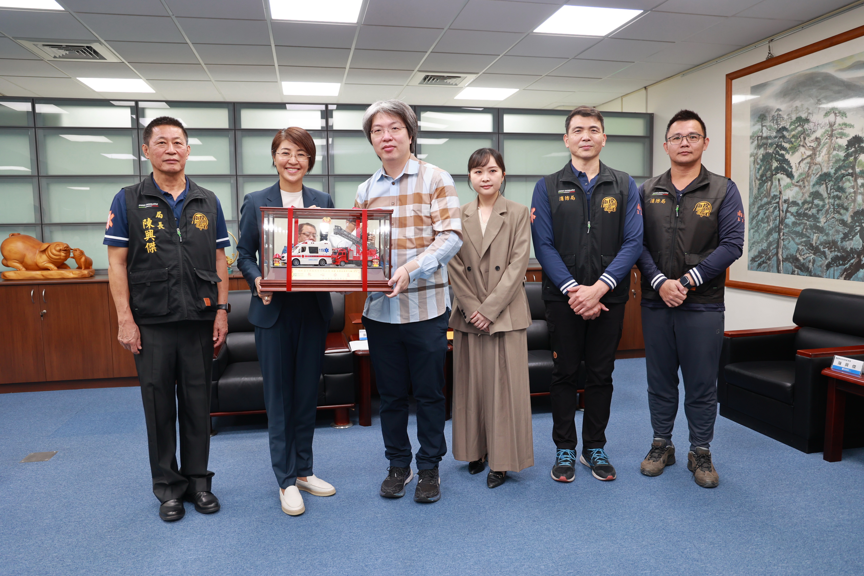 相關圖片3-富宇建設捐贈高頂救護車 南投縣緊急救護添新力