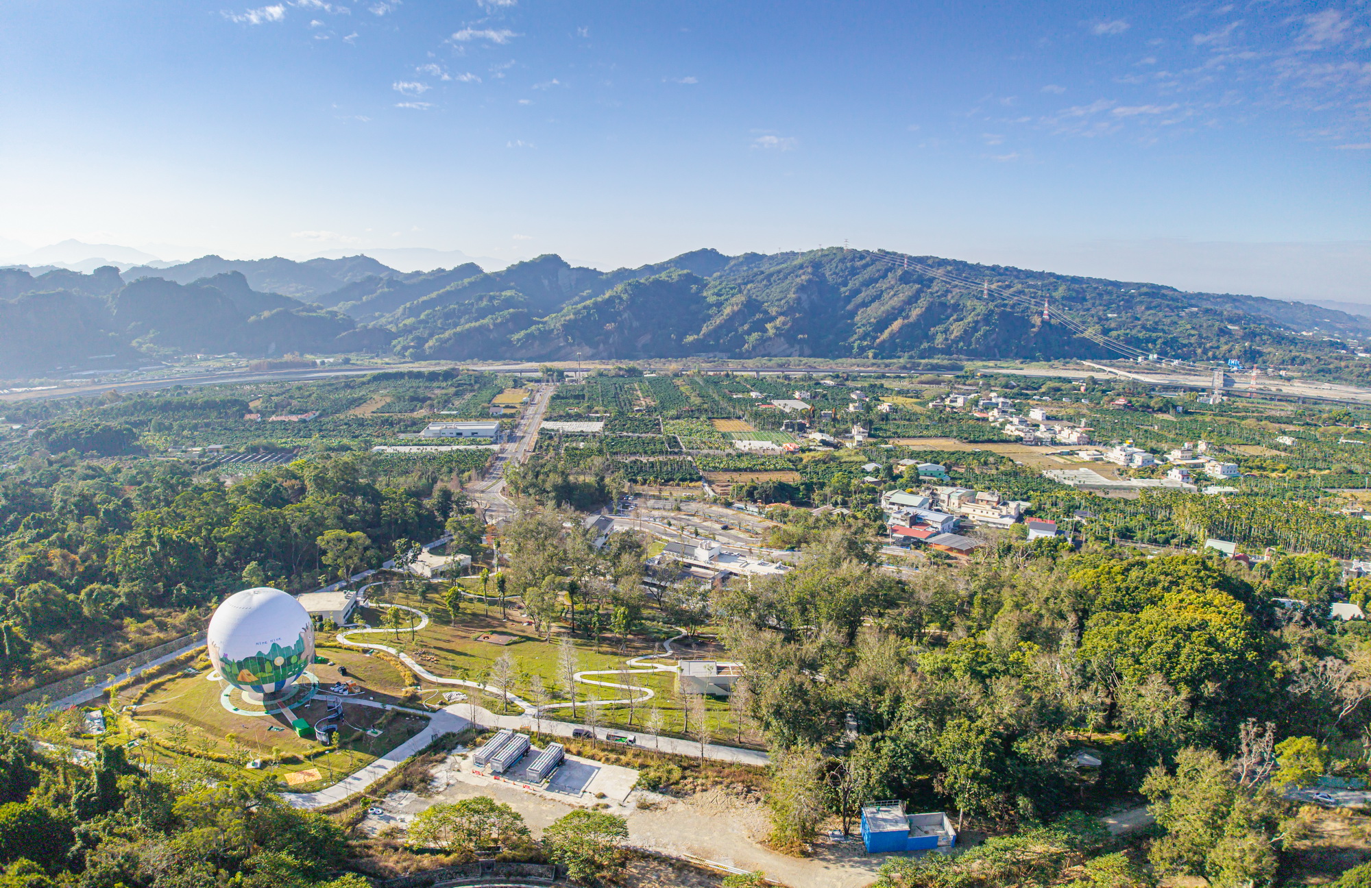 相關圖片3-九九峰氦氣球組裝完成　外型29日搶先曝光