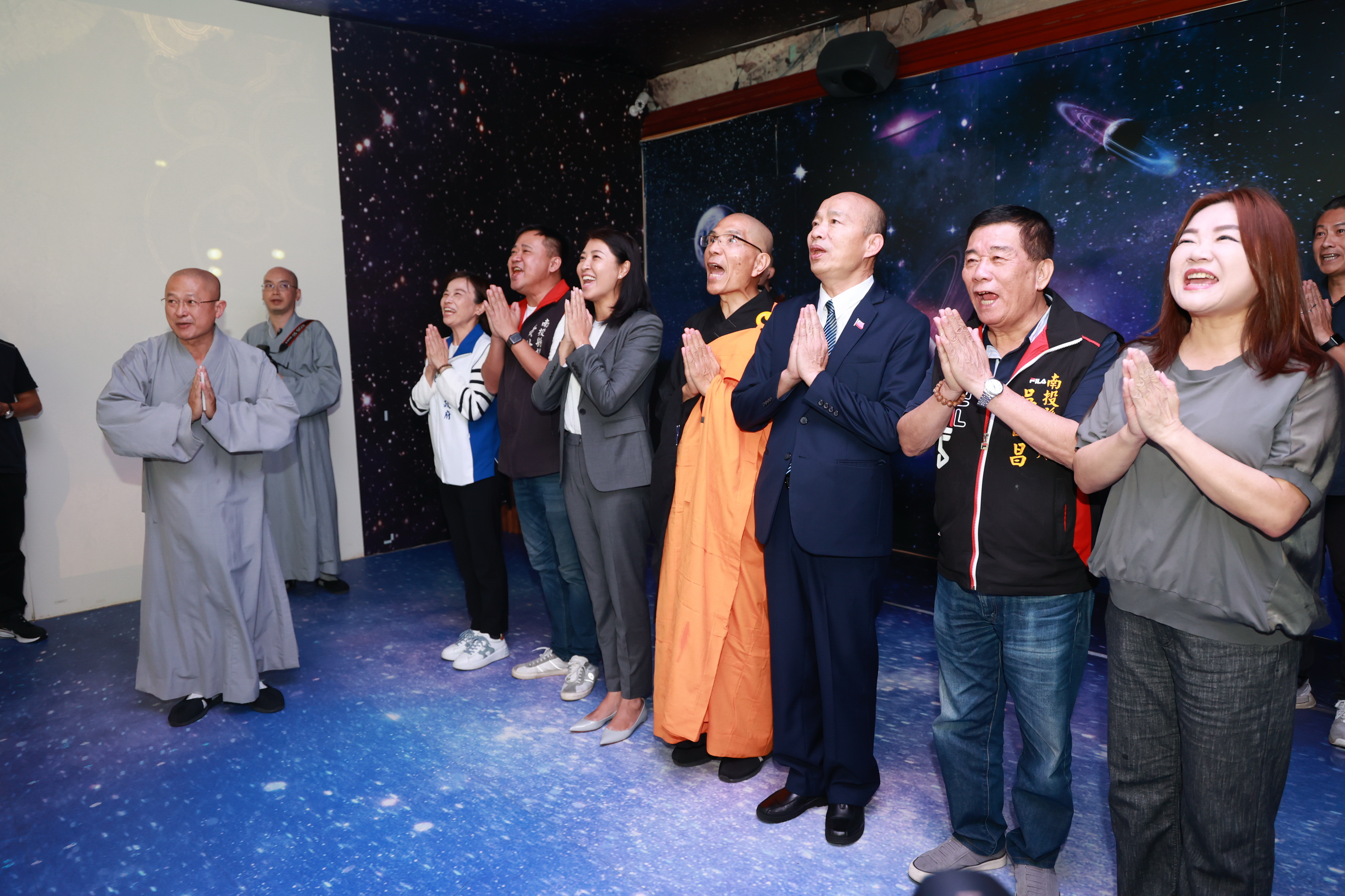 相關圖片3-靈巖山寺水陸大法會  縣長許淑華偕同立法院長韓國瑜祝願