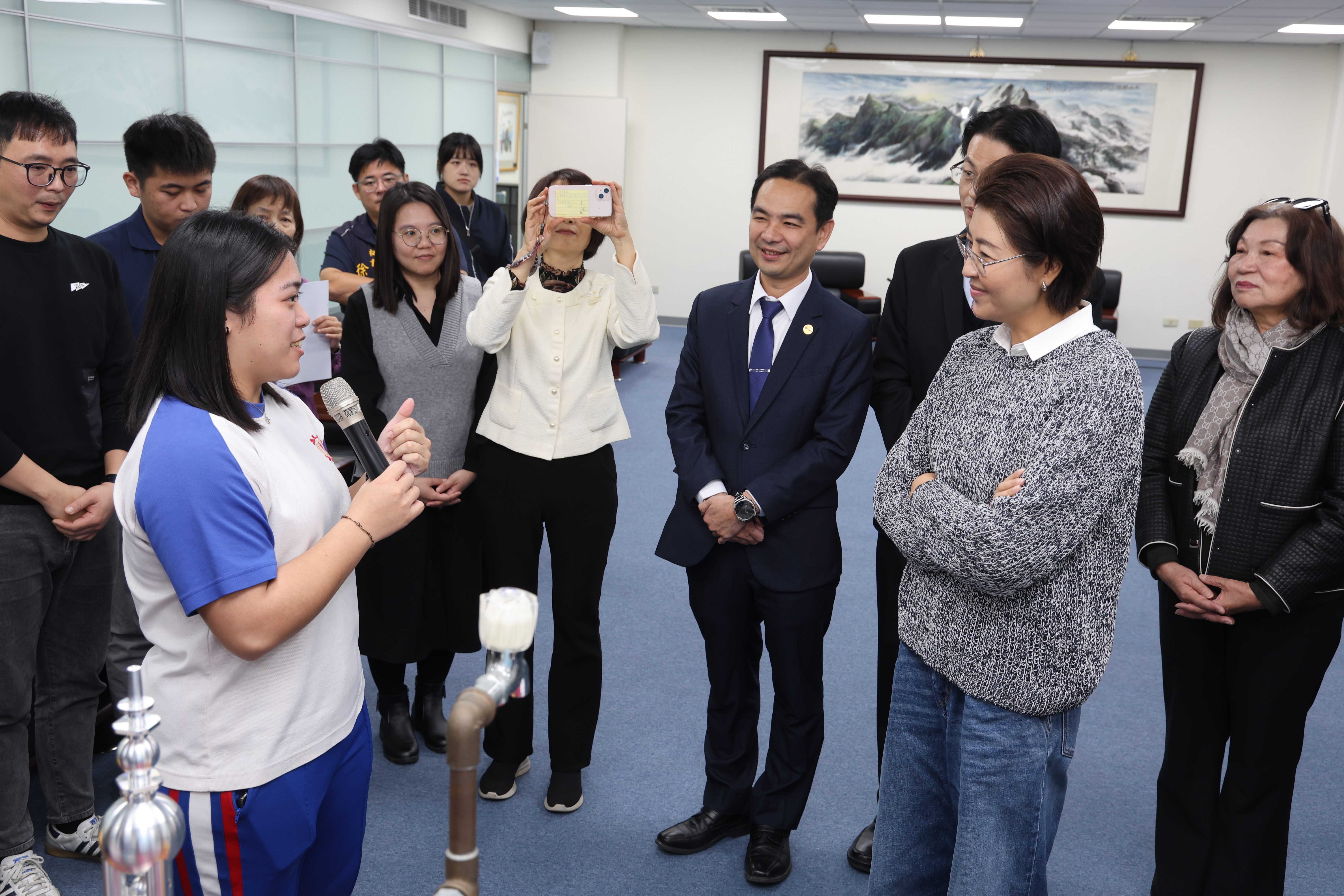 相關圖片6-三金榮耀！草屯商工「技擊」國際　許縣長祝賀期勉再接再厲