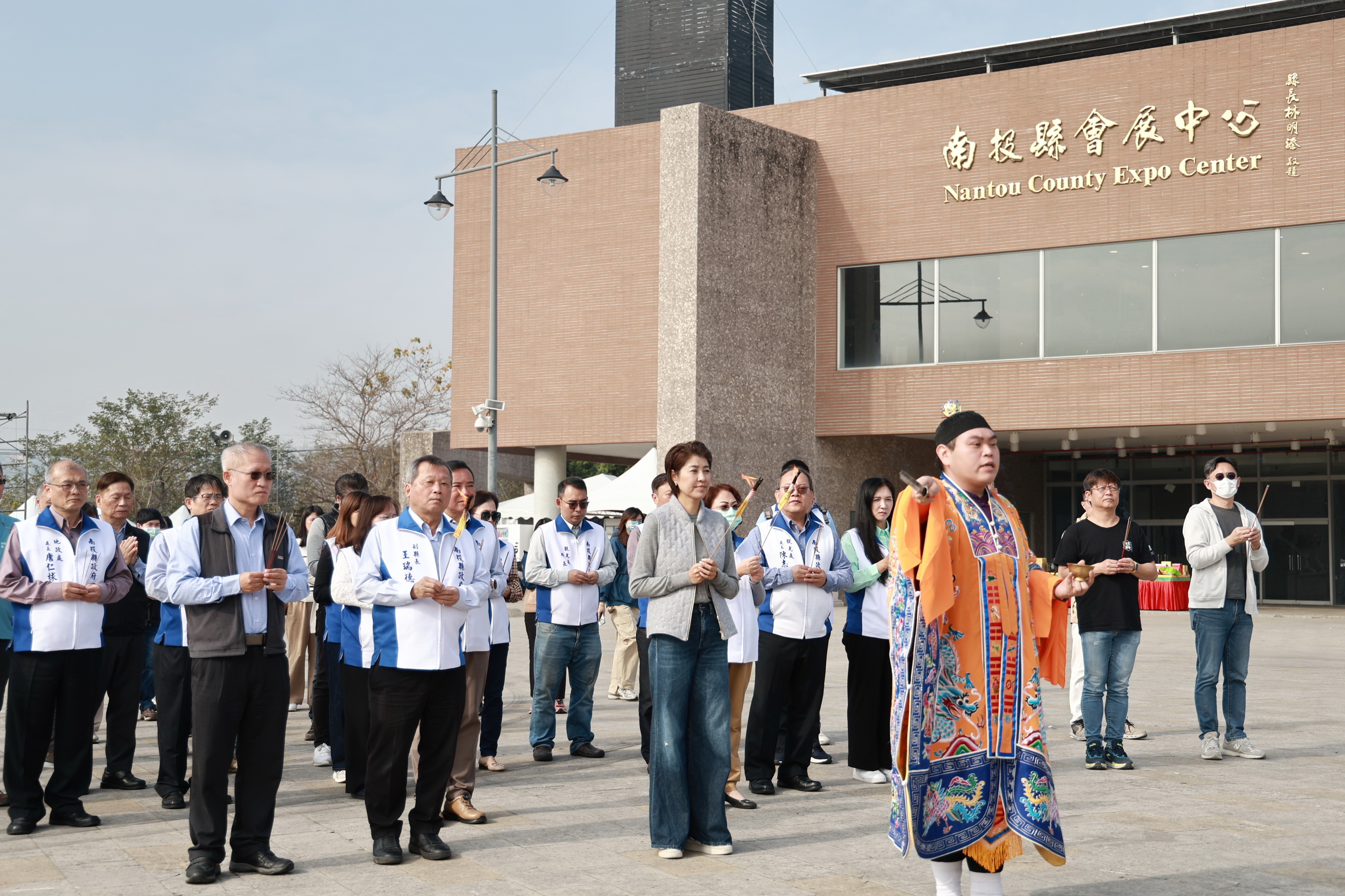 相關圖片1-南投燈會2月14日至3月8日登場   許縣長率縣府團隊祈福