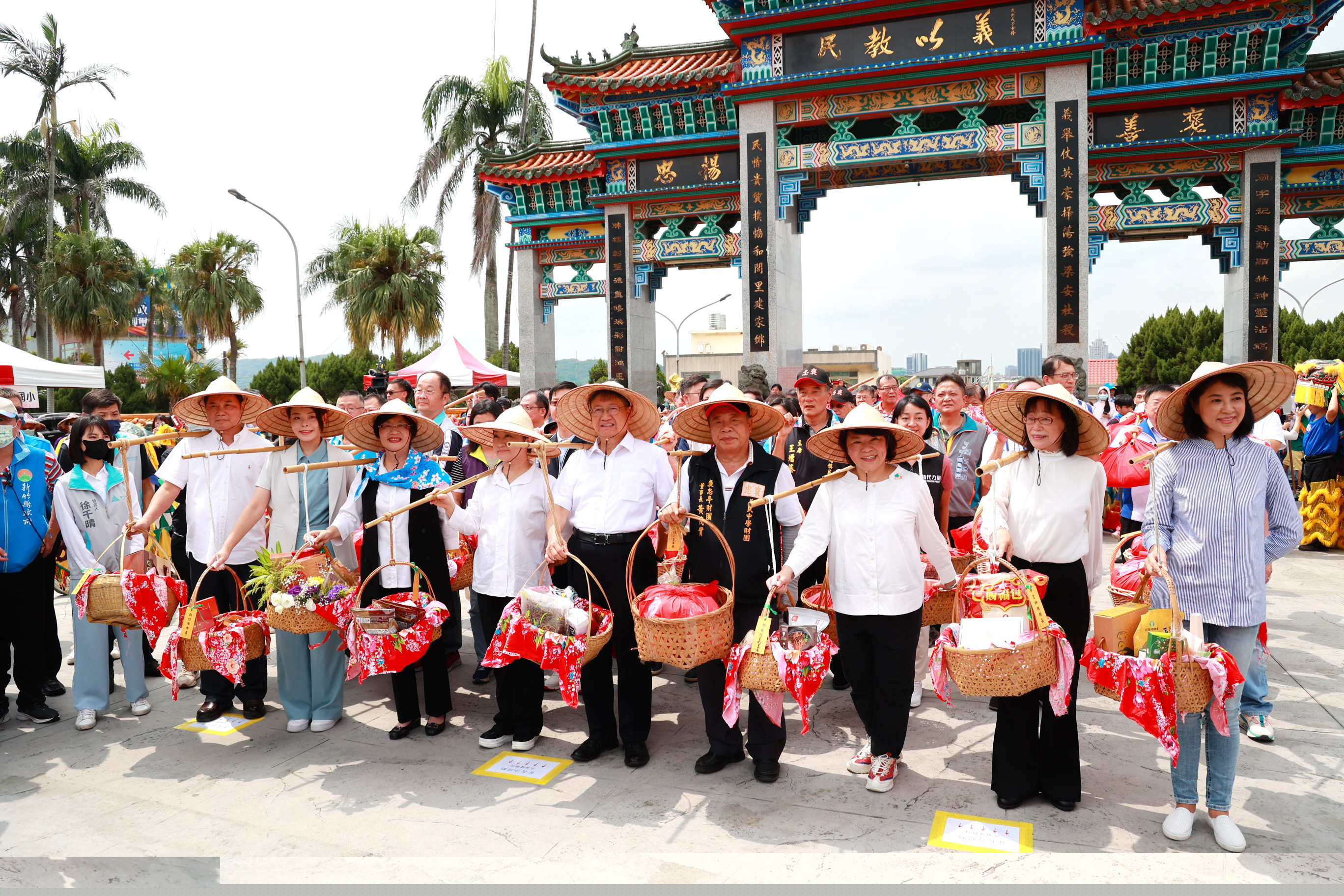 相關圖片3-許縣長出席「中臺灣區域治理平台」首長會議暨義民祭典啟動儀式 8縣市合作開創共榮新時代