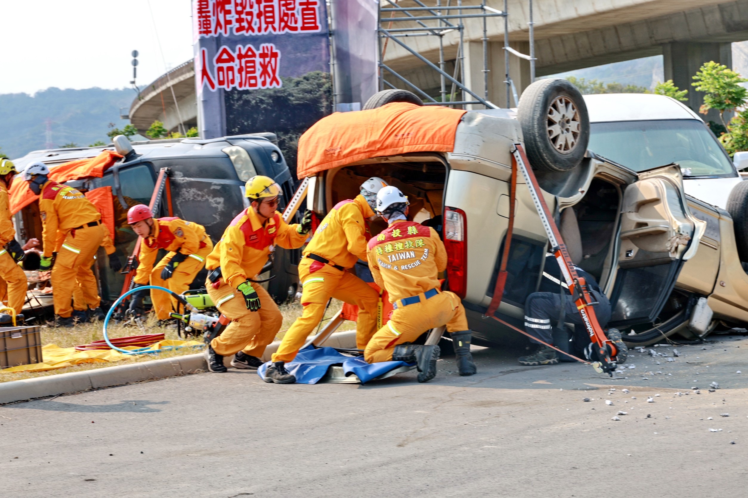other image2-Realistic Field Training Exercise in Nantou County Min An No.10 Exercise Highly Affirmed by Central Government. April 18th