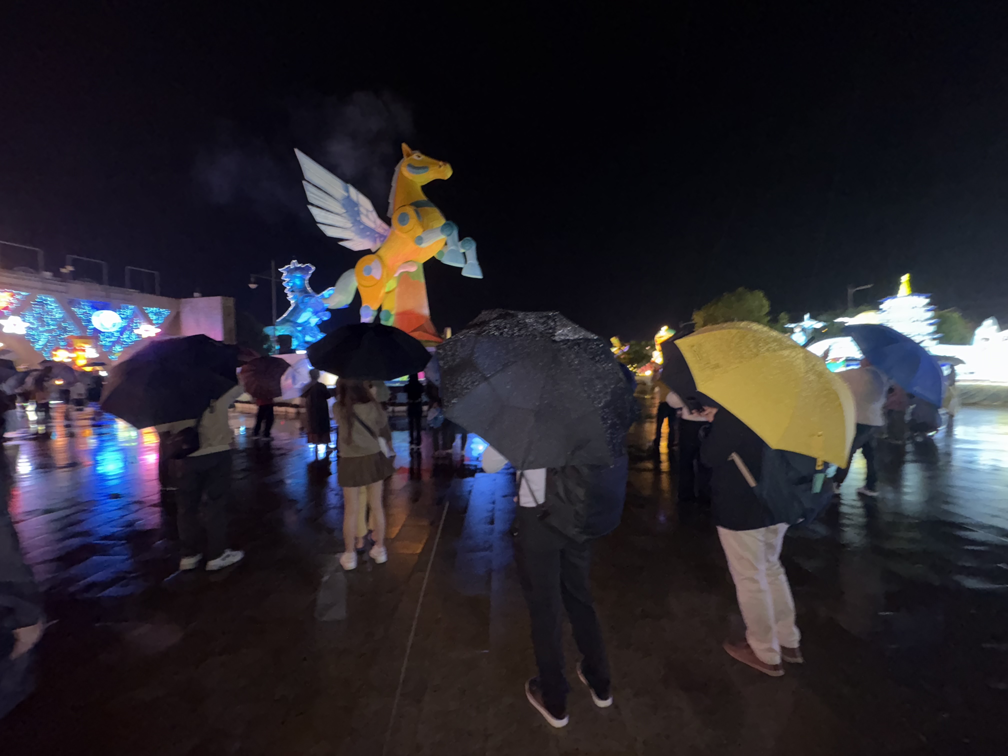 相關圖片6-日本濱松市代表團參訪南投燈會