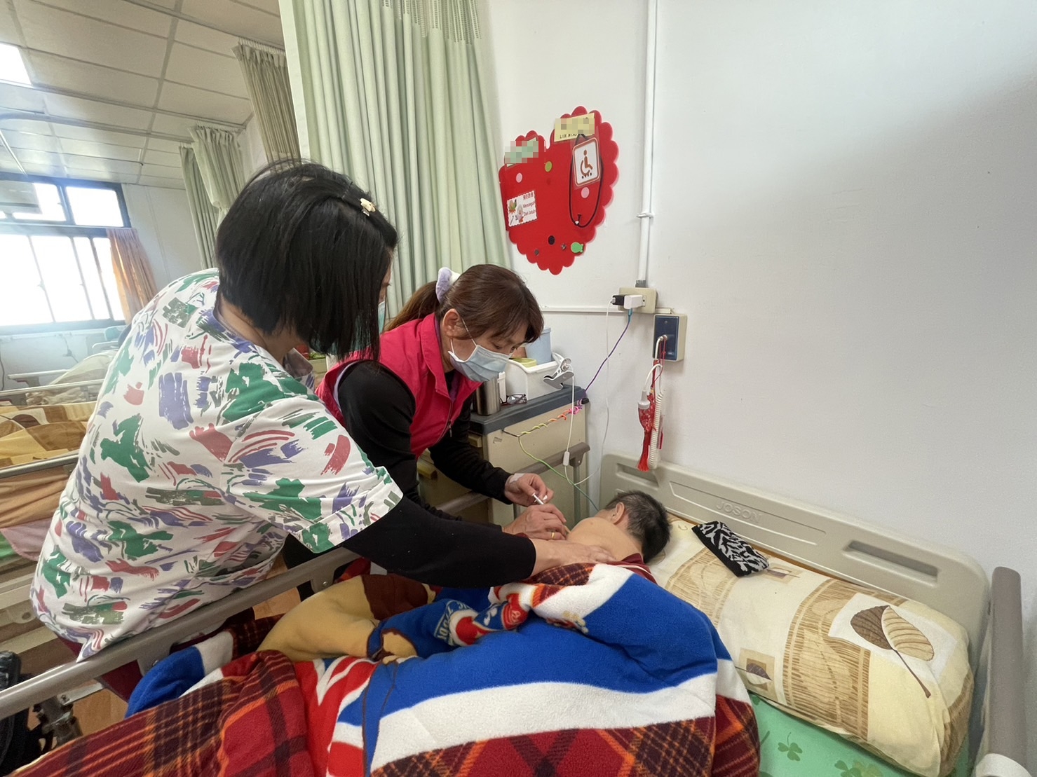 相關圖片1-台灣疫苗推動協會捐贈高劑量流感疫苗，守護南投縣長照機構住民健康