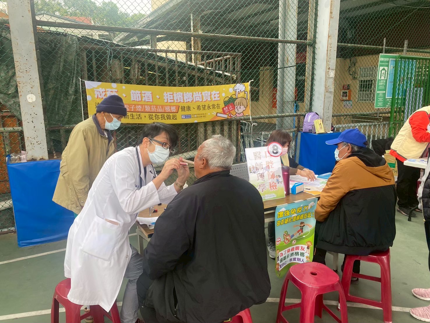 相關圖片5-115年南投縣送健康至社區開跑了! 街頭巷弄篩檢真方便!