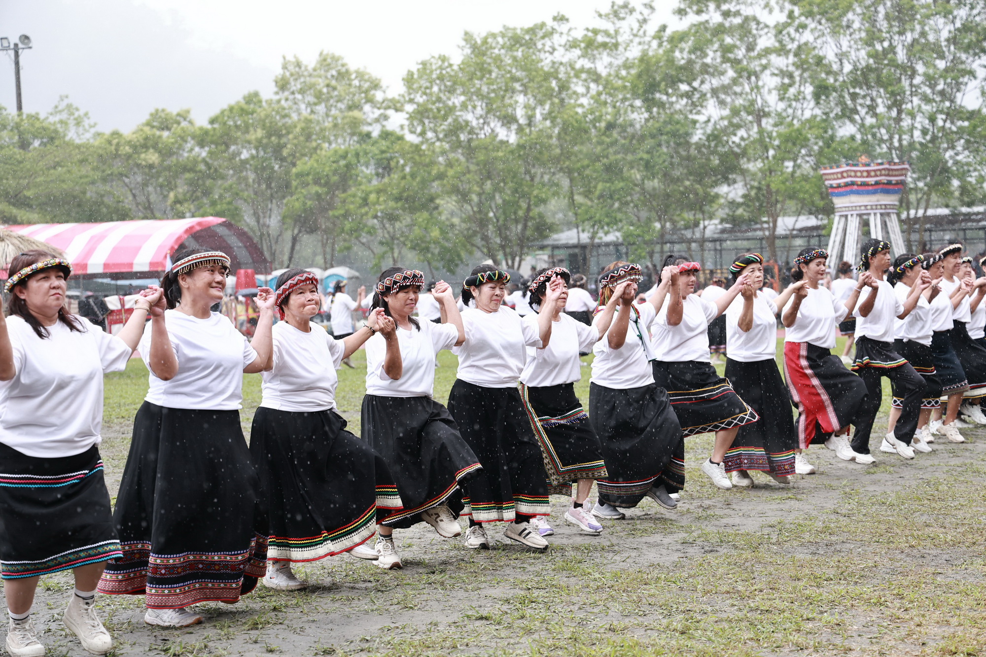 相關圖片6-許縣長會出席全國布農族射耳祭暨傳統技能競賽開幕式