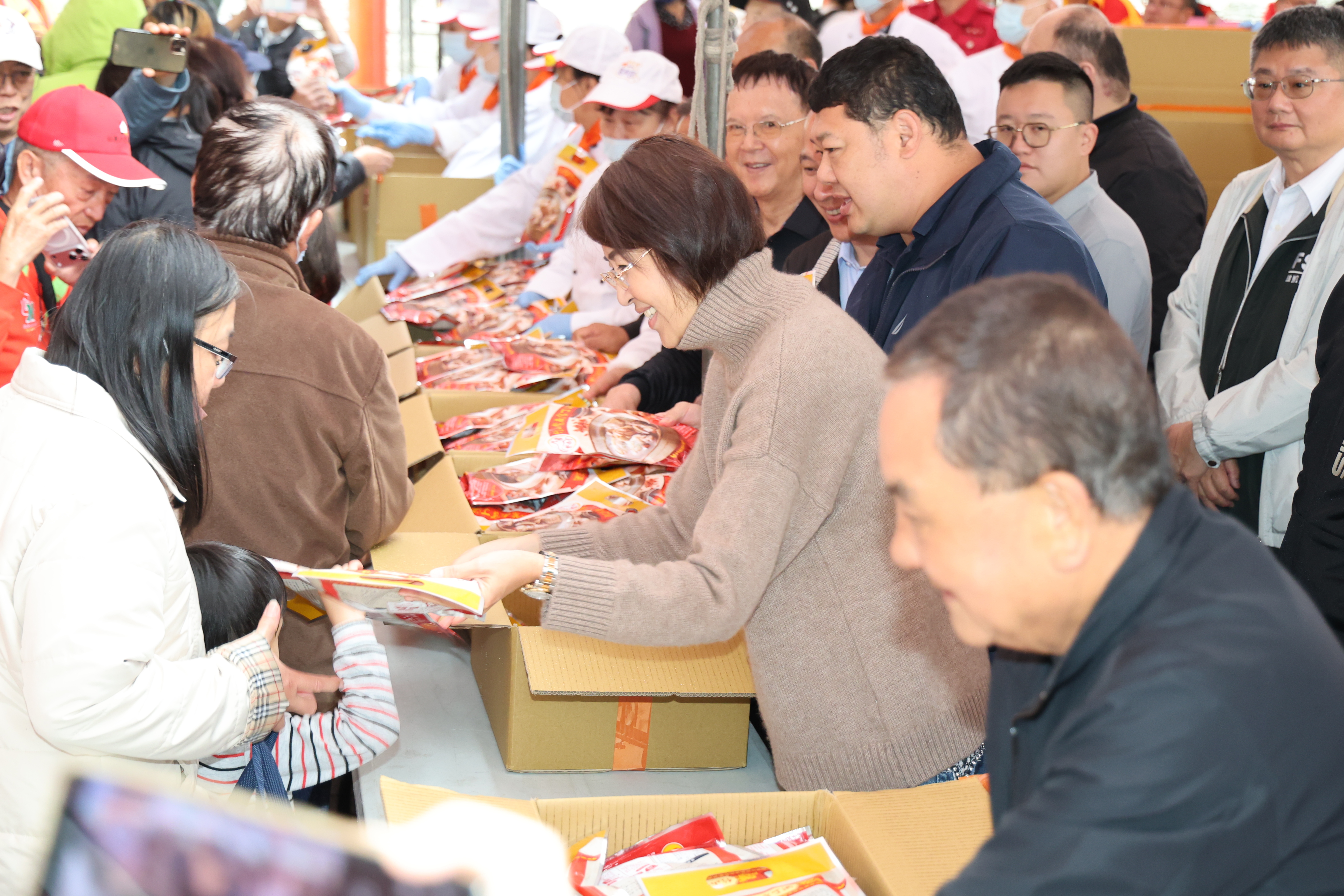 相關圖片7-傳承281年土地公福氣！  竹山紫南宮馬（丙午）年「呷平安丁酒」盛大登場