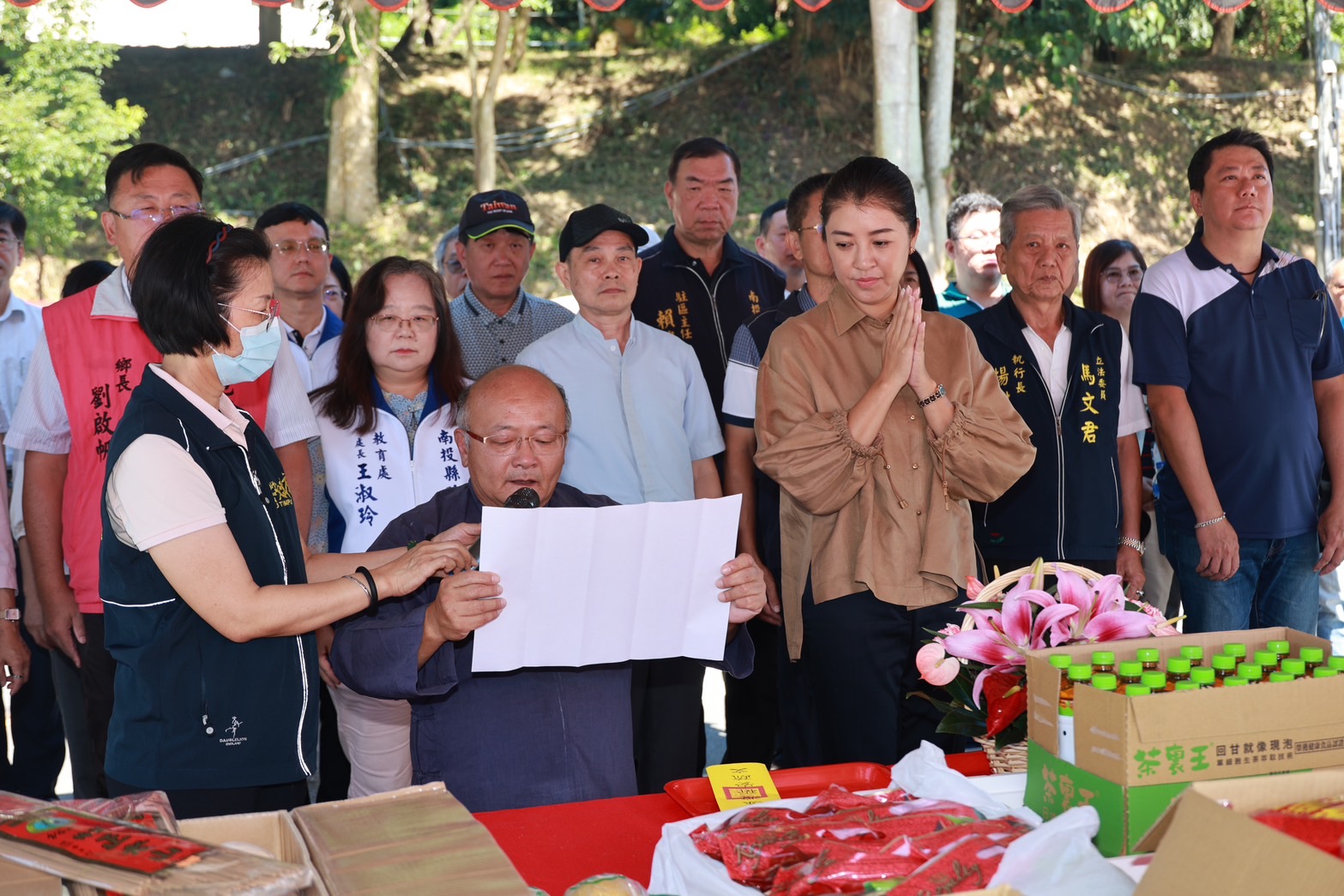 相關圖片2-第42屆日月潭泳渡祈福 許縣長祈求圓滿平安