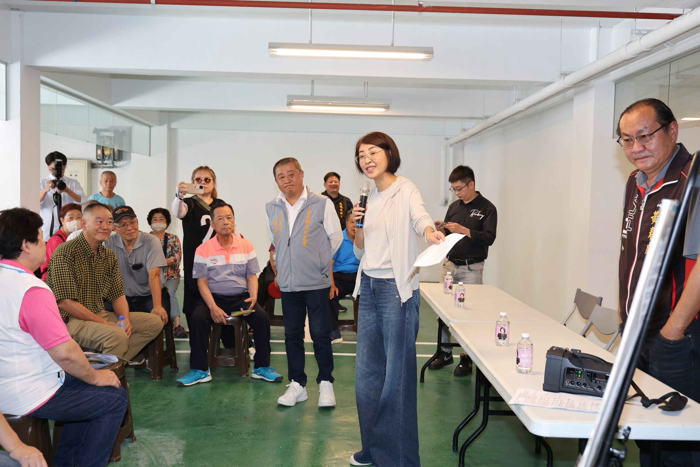 相關圖片5-許縣長水里會勘，加速改善道路、排水