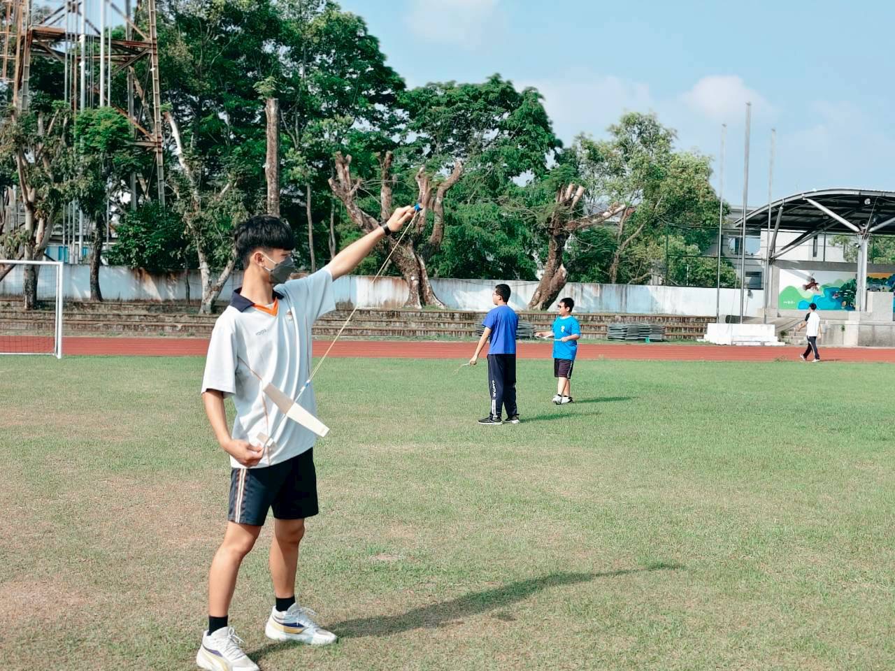 相關圖片2-師生齊飛、教學相長 南投縣滑翔機飛行競賽於24日熱鬧登場