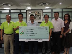 連至 南投同鄉熱心回饋 捐贈助學金嘉惠清寒學子 完整照片