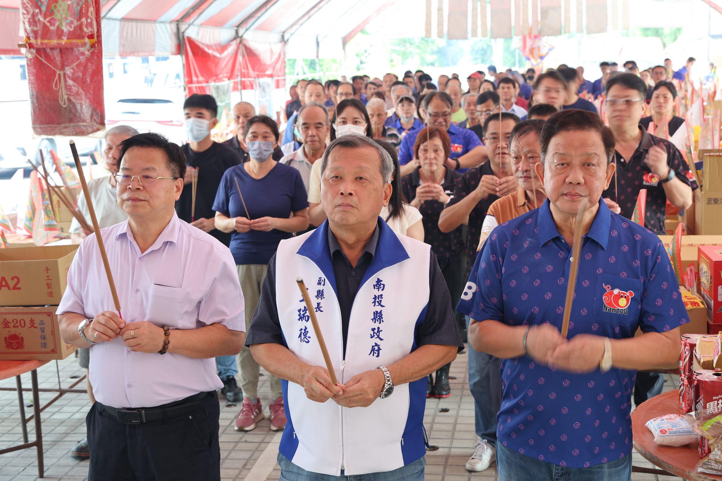 圖片-南投縣農產運銷公司普度法會 王副縣長開香祈福