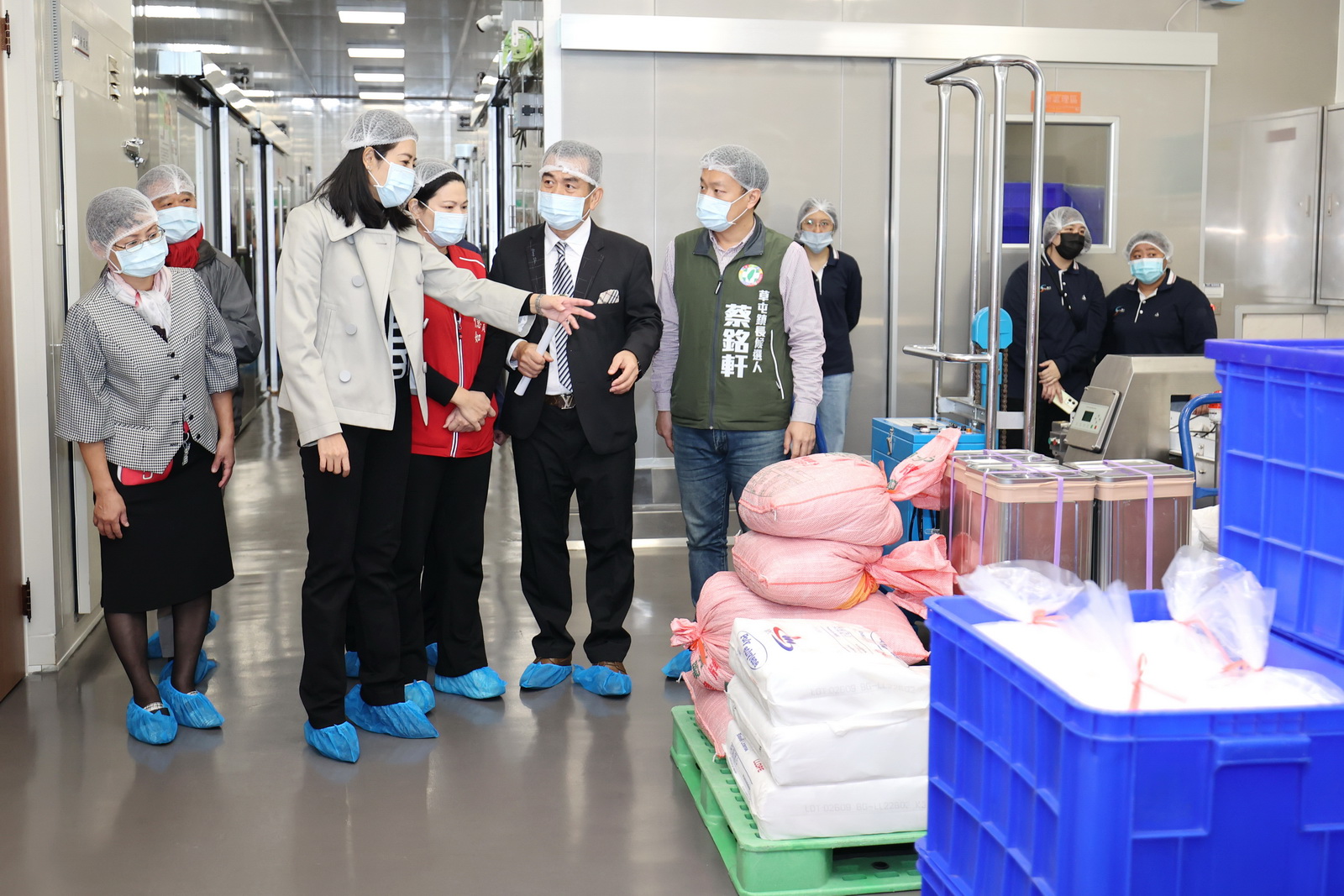 相關圖片3-知名麻糬方愫馨新廠啟用　許縣長站台支持