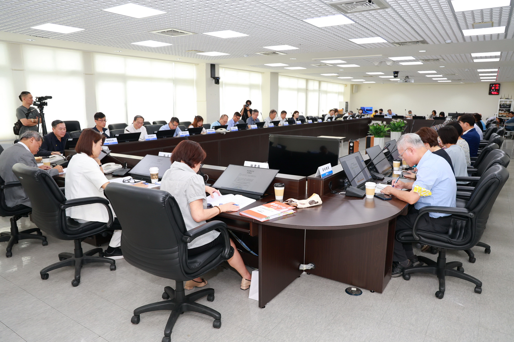 圖片-許縣長肯定縣府團隊獲中央肯定　重大建設持續加速推進