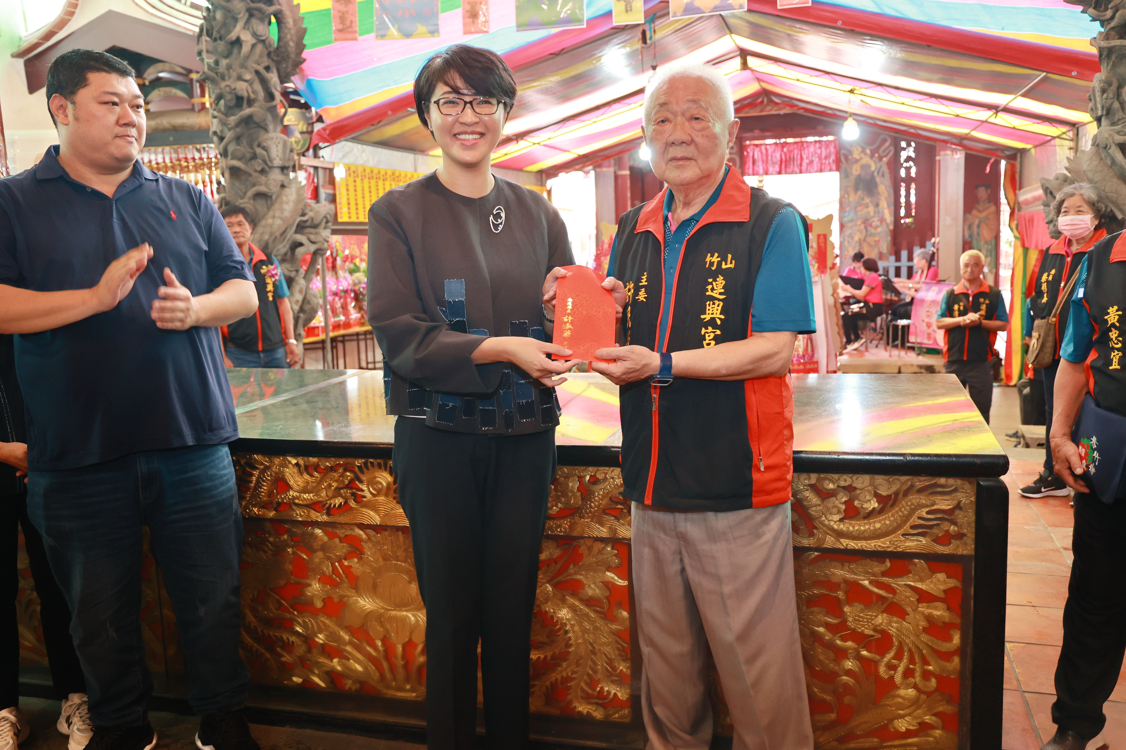 相關圖片1-台灣女神生日       縣長許淑華感謝媽祖庇佑眾生