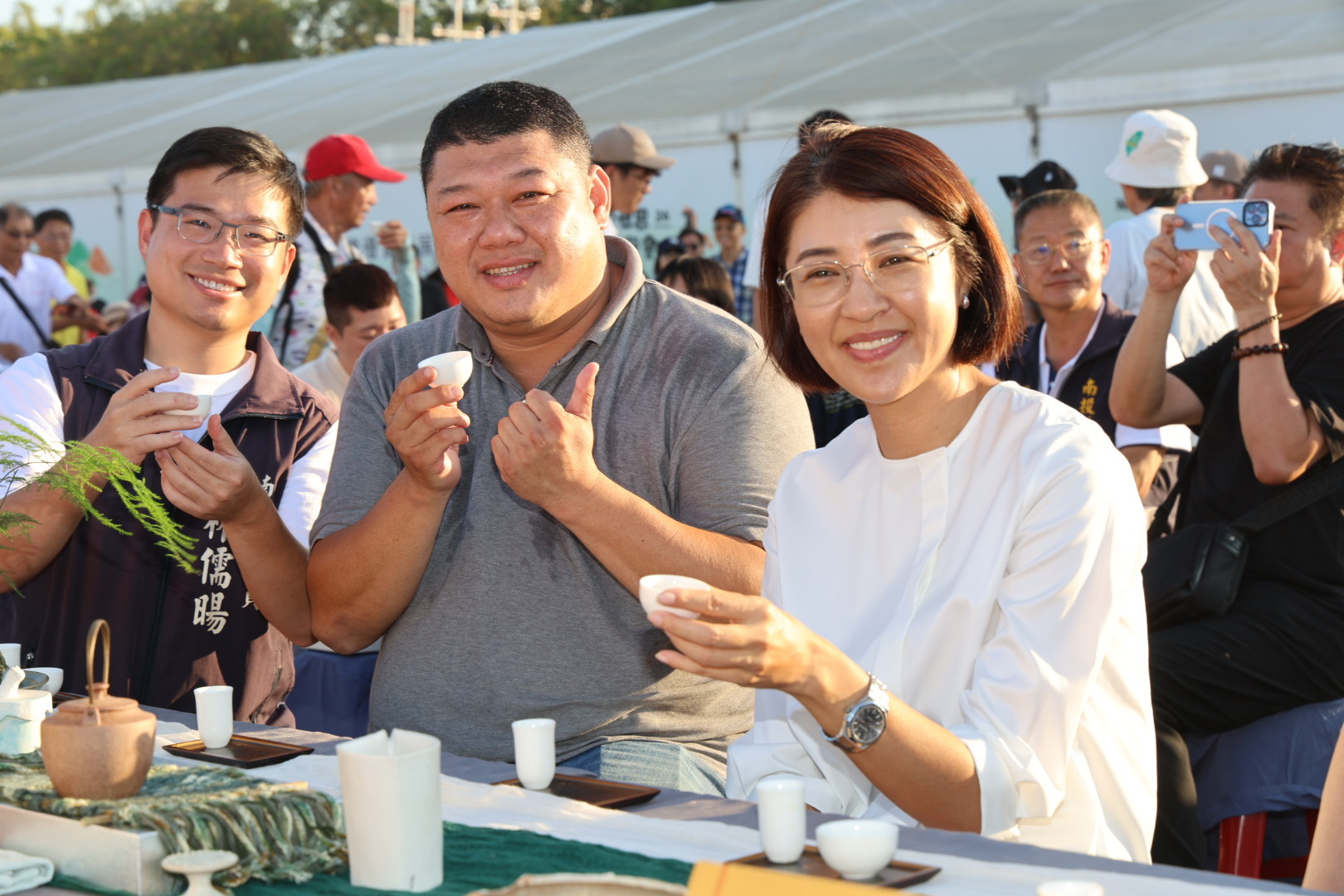 文章圖片-雙十國慶茶博千人茶會同樂，熱情、韻味滿場  許縣長：已破百萬人次、2億元銷售金額