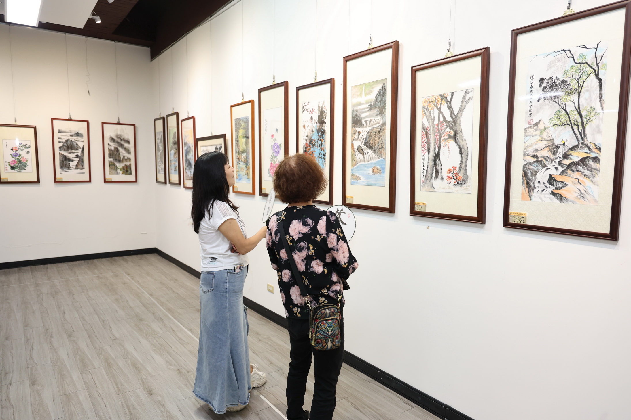 相關圖片6-「草屯鎮和平老人會書法水墨聯展」開幕 百餘件作品有看頭