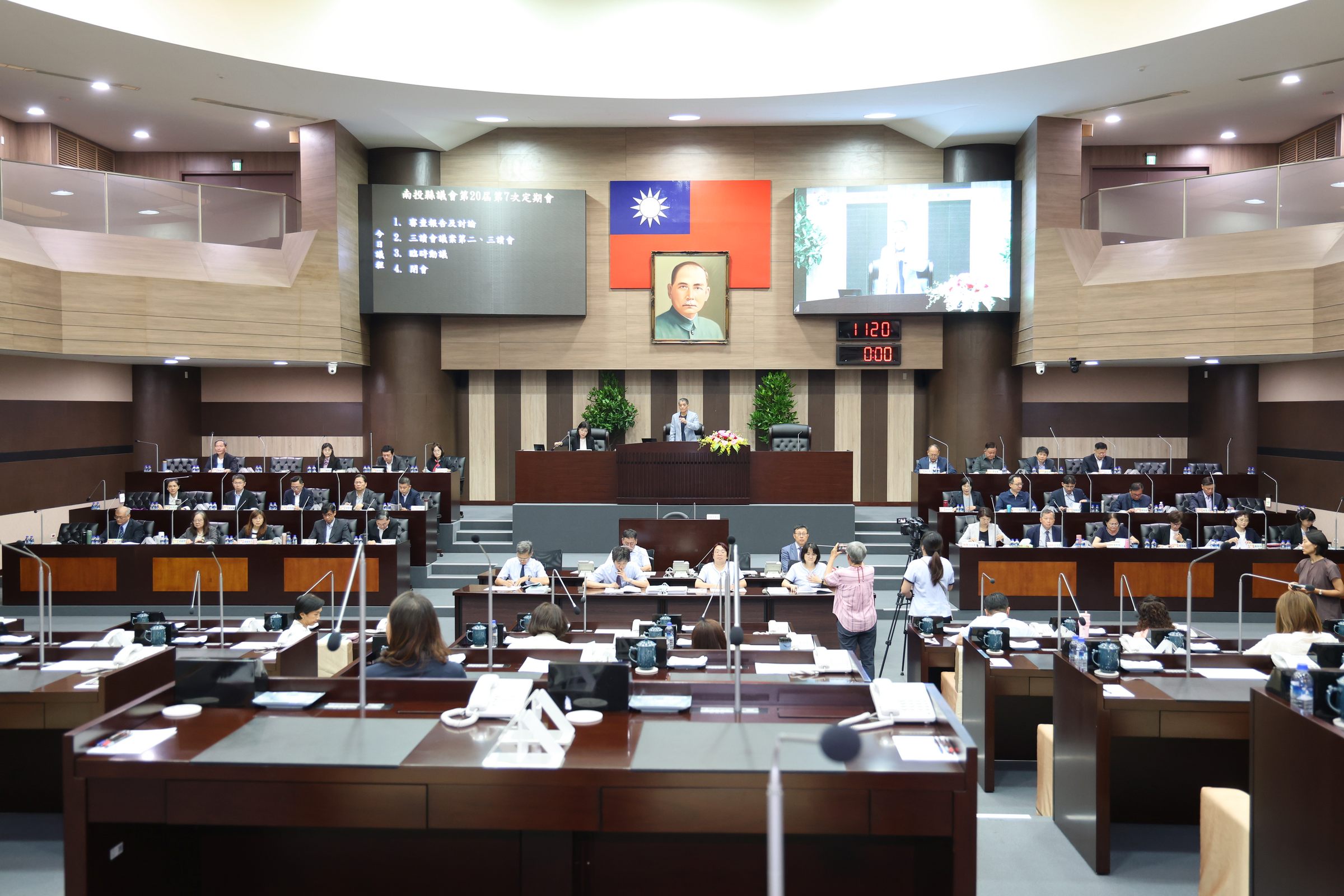 相關圖片1-縣議會五月定期會圓滿閉幕  許縣長感謝議員支持預算匡督縣政
