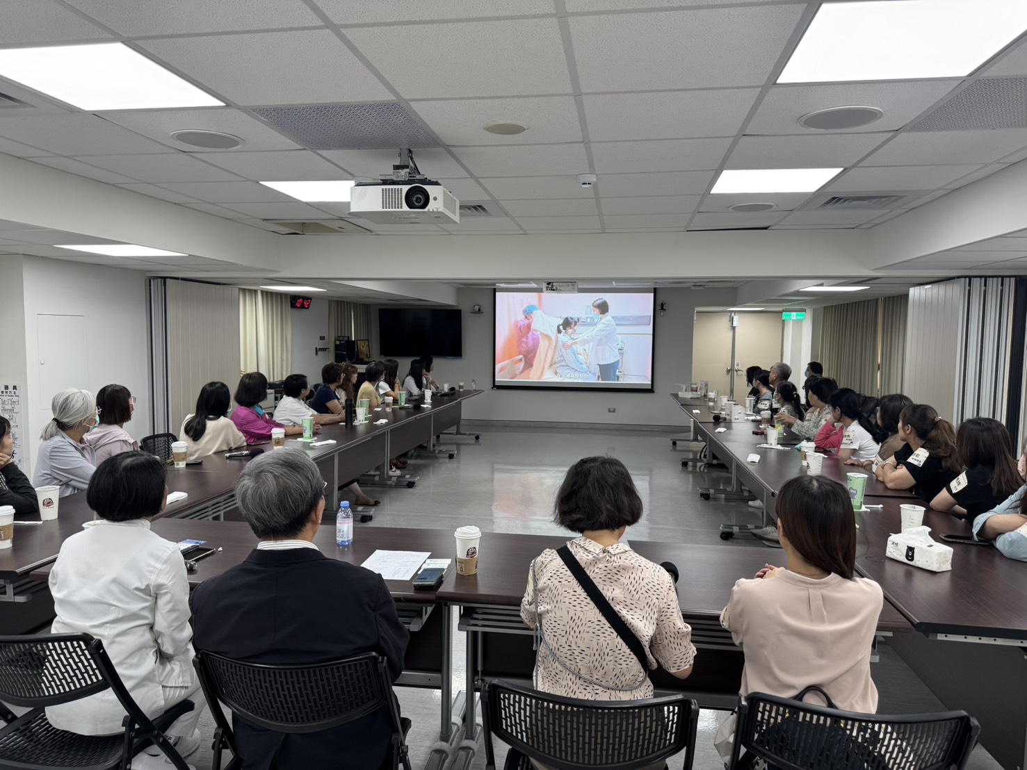相關圖片5-從智慧科技到幸福職場 衛生局參訪奇美醫院汲取留才經驗